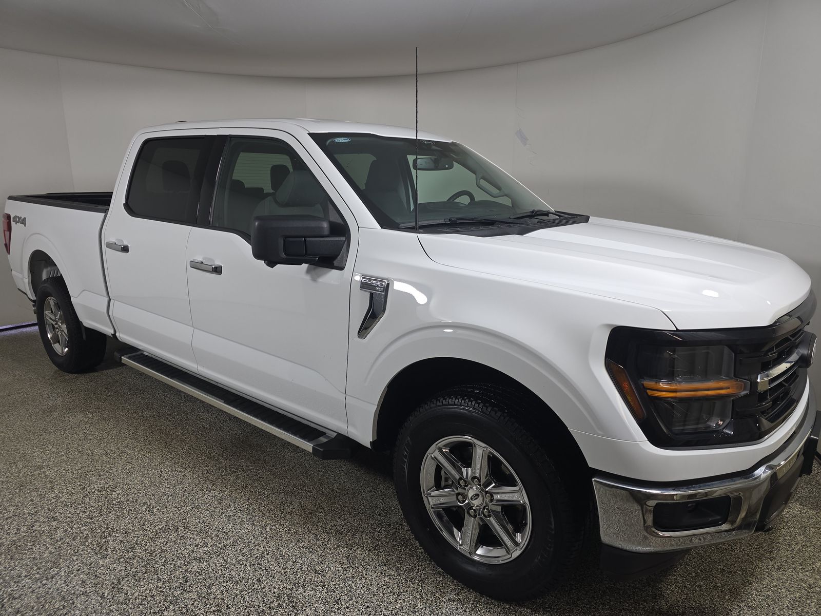 2024 Ford F-150 XLT AWD