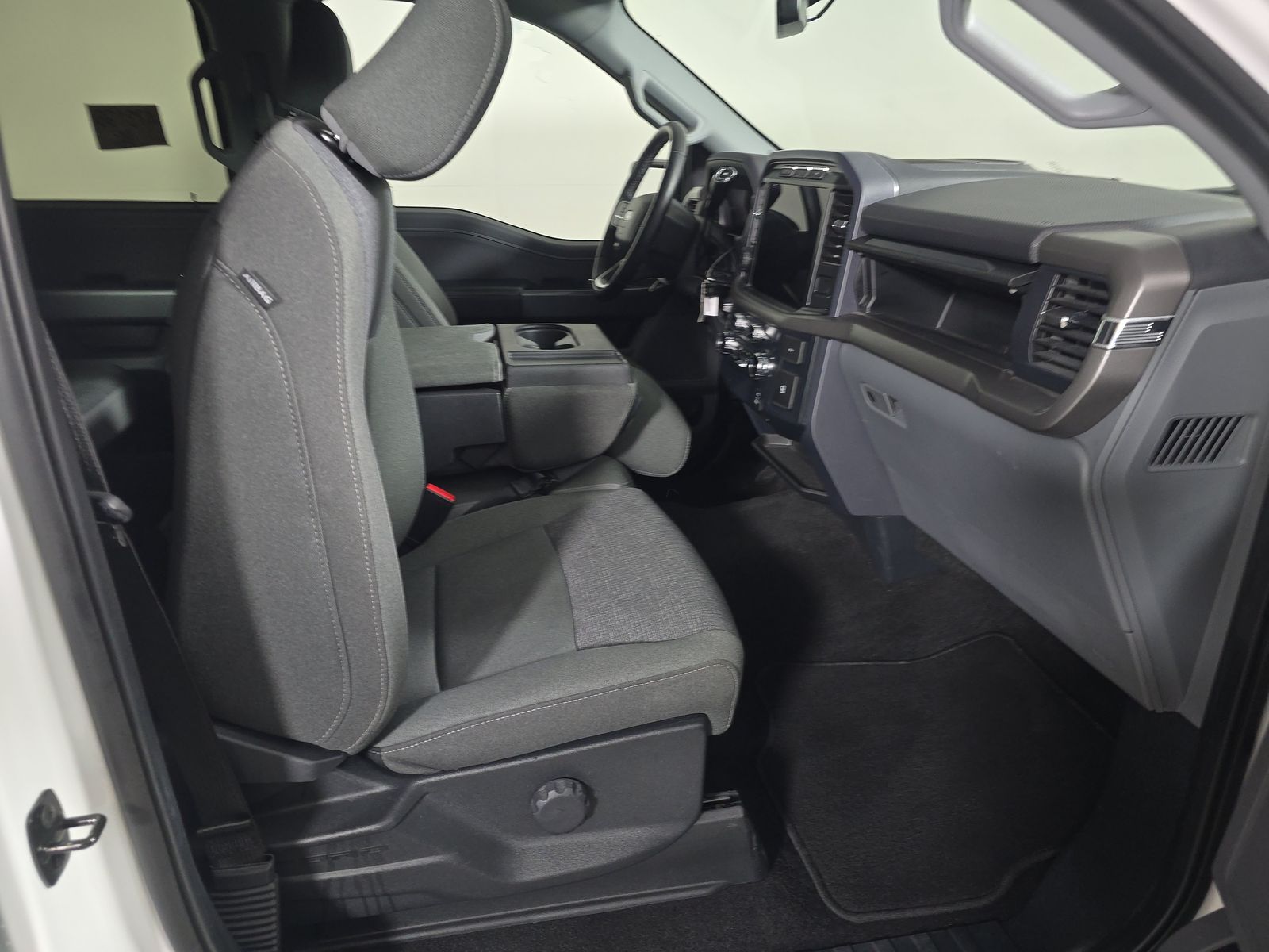 2024 Ford F-150 XLT AWD