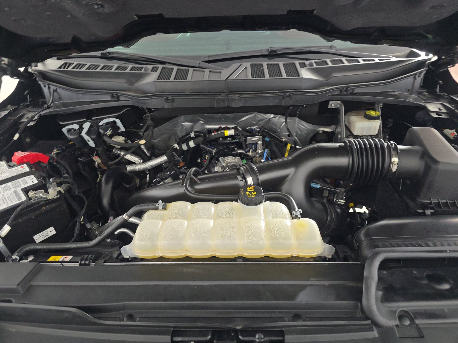 2023 Ford F-150 Lariat AWD