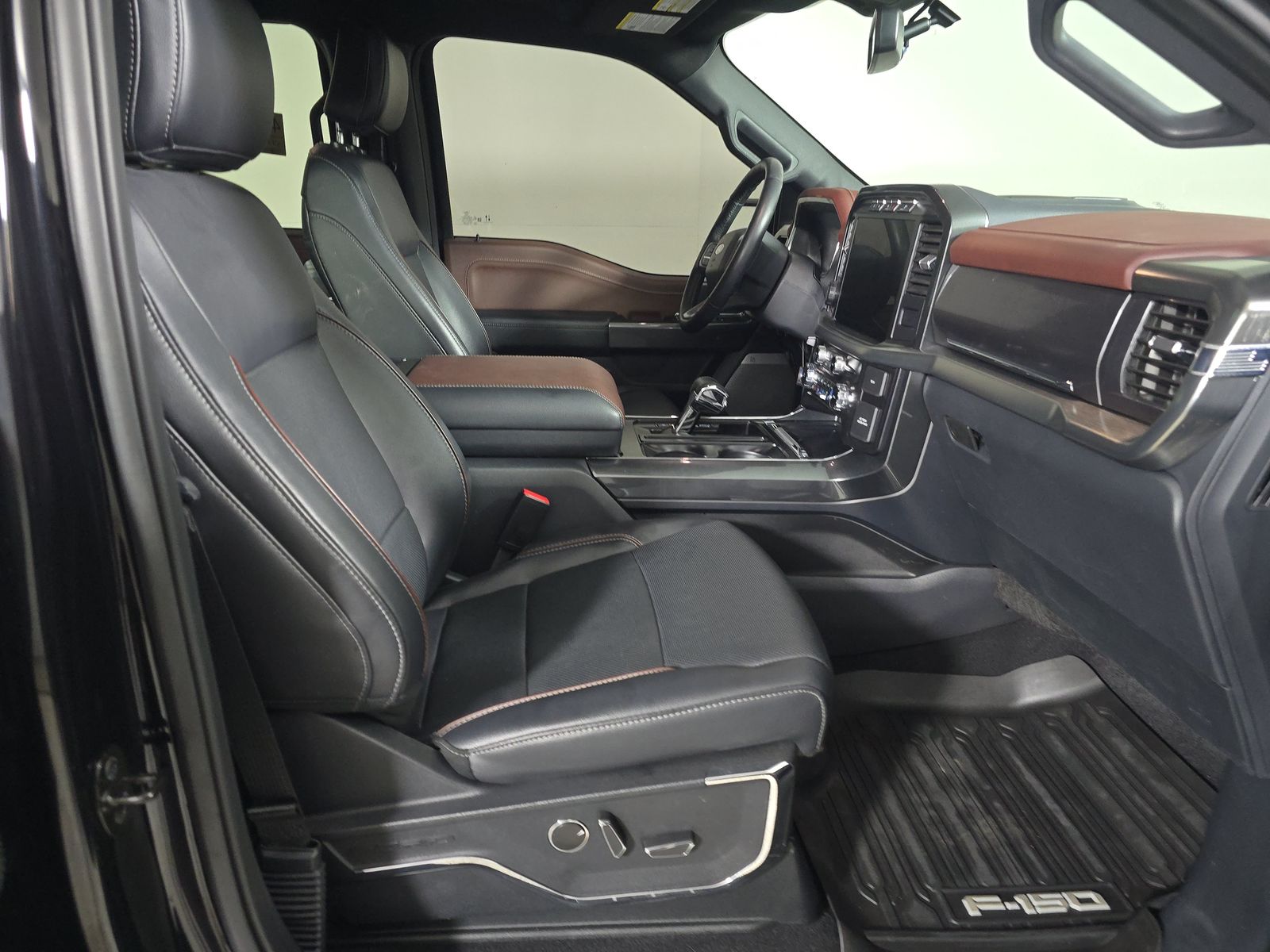 2023 Ford F-150 Lariat AWD