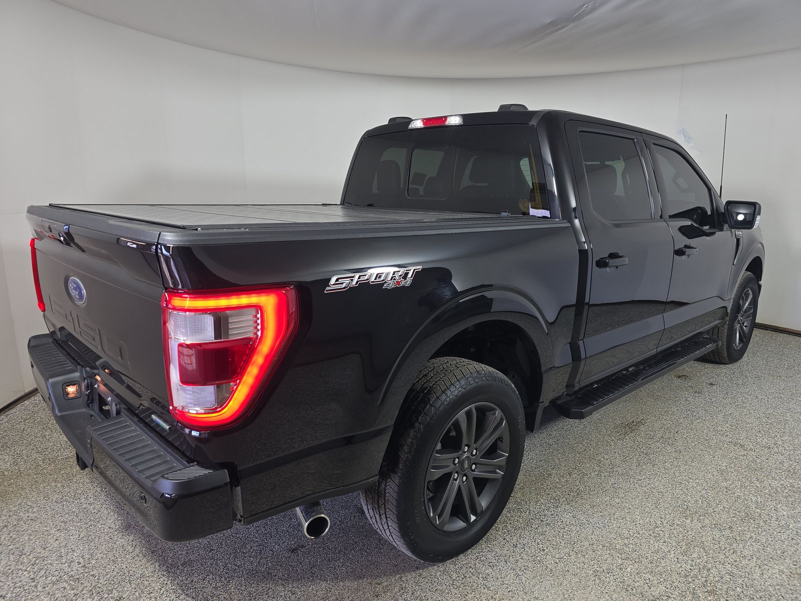 2023 Ford F-150 Lariat AWD