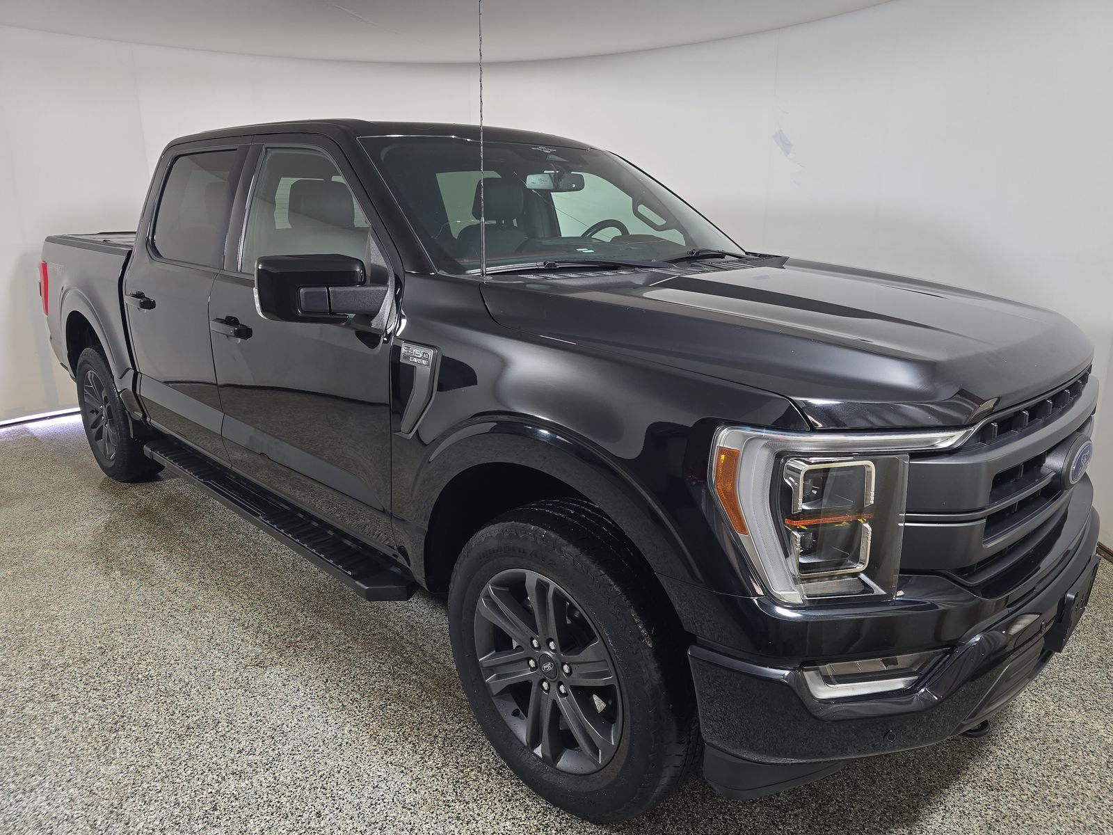 2023 Ford F-150 Lariat AWD