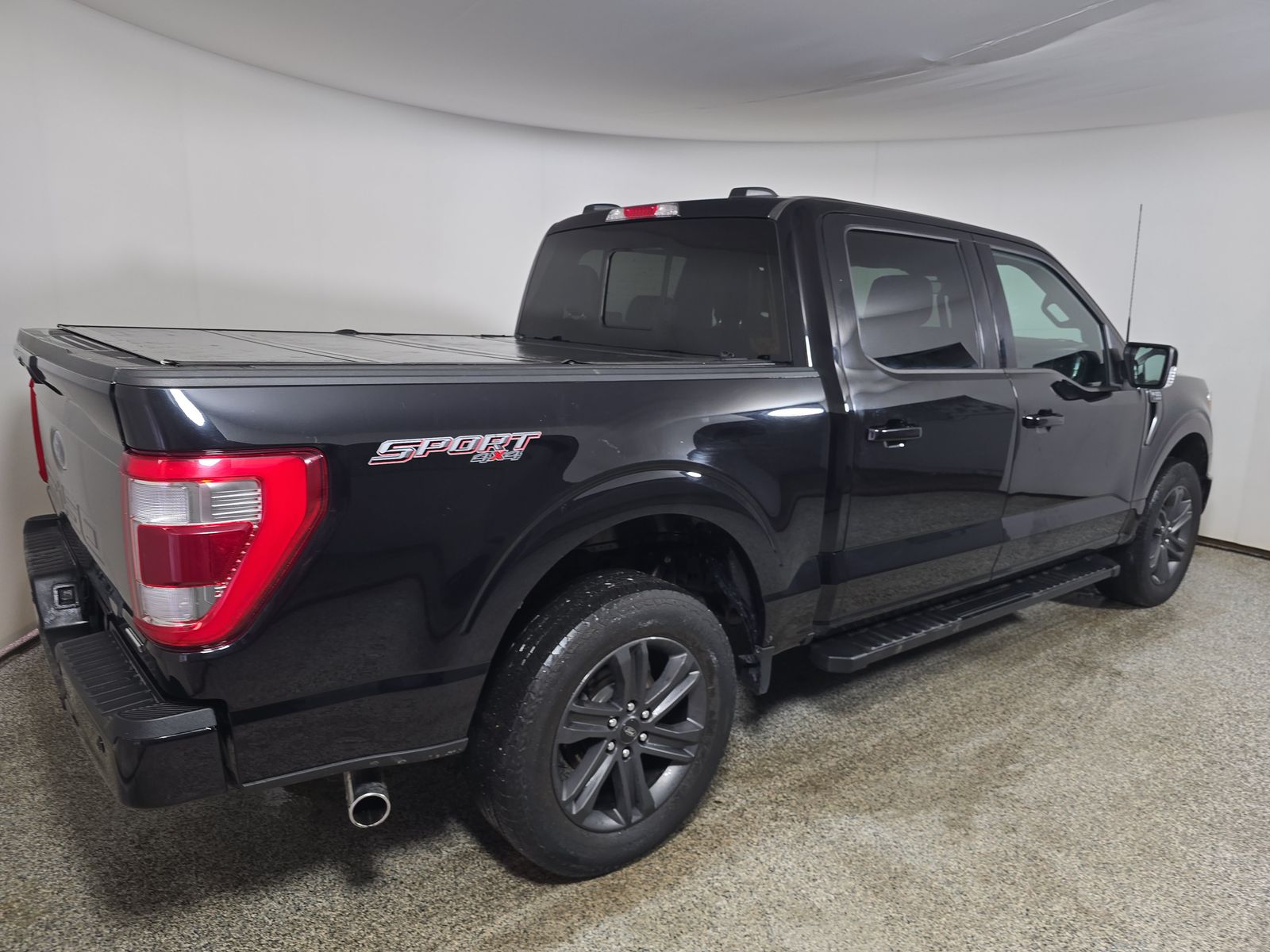 2023 Ford F-150 Lariat AWD