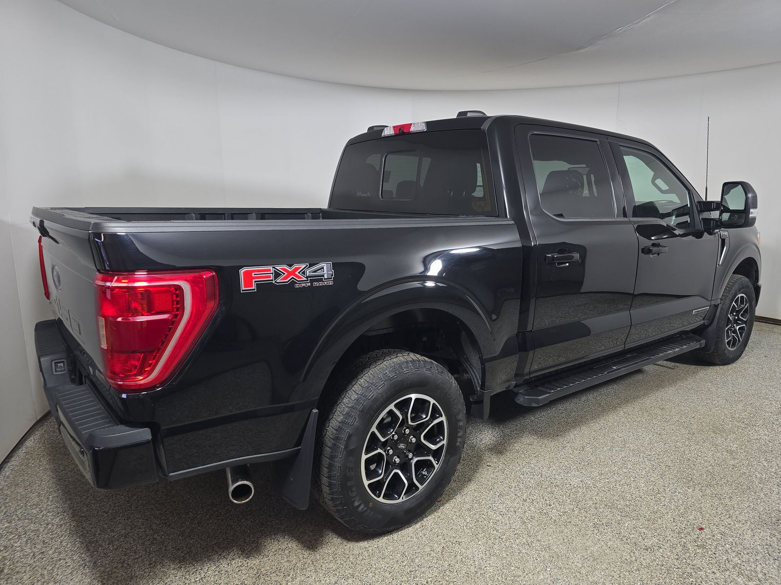 2023 Ford F-150 Hybrid XLT AWD