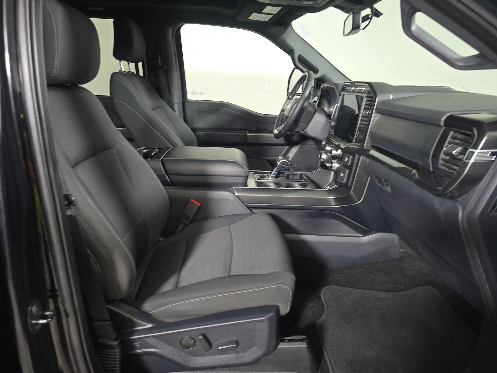 2023 Ford F-150 Hybrid XLT AWD