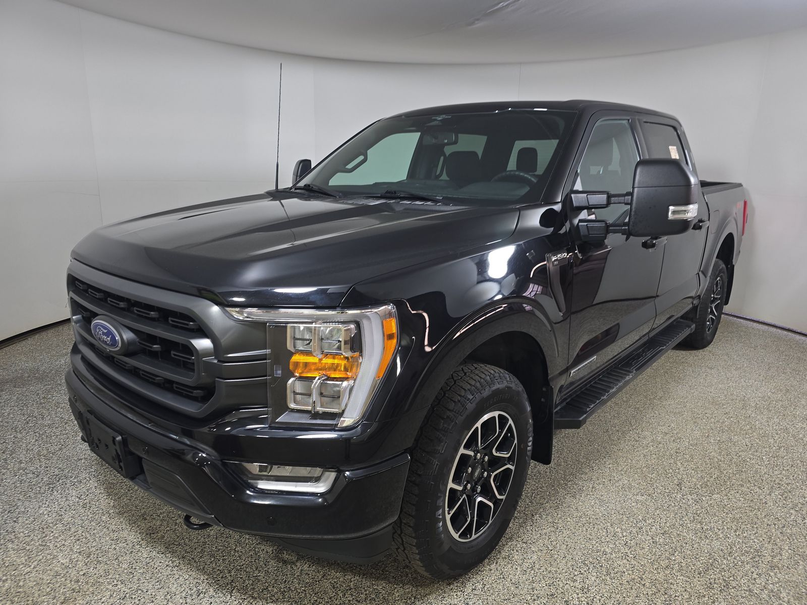 2023 Ford F-150 Hybrid XLT AWD