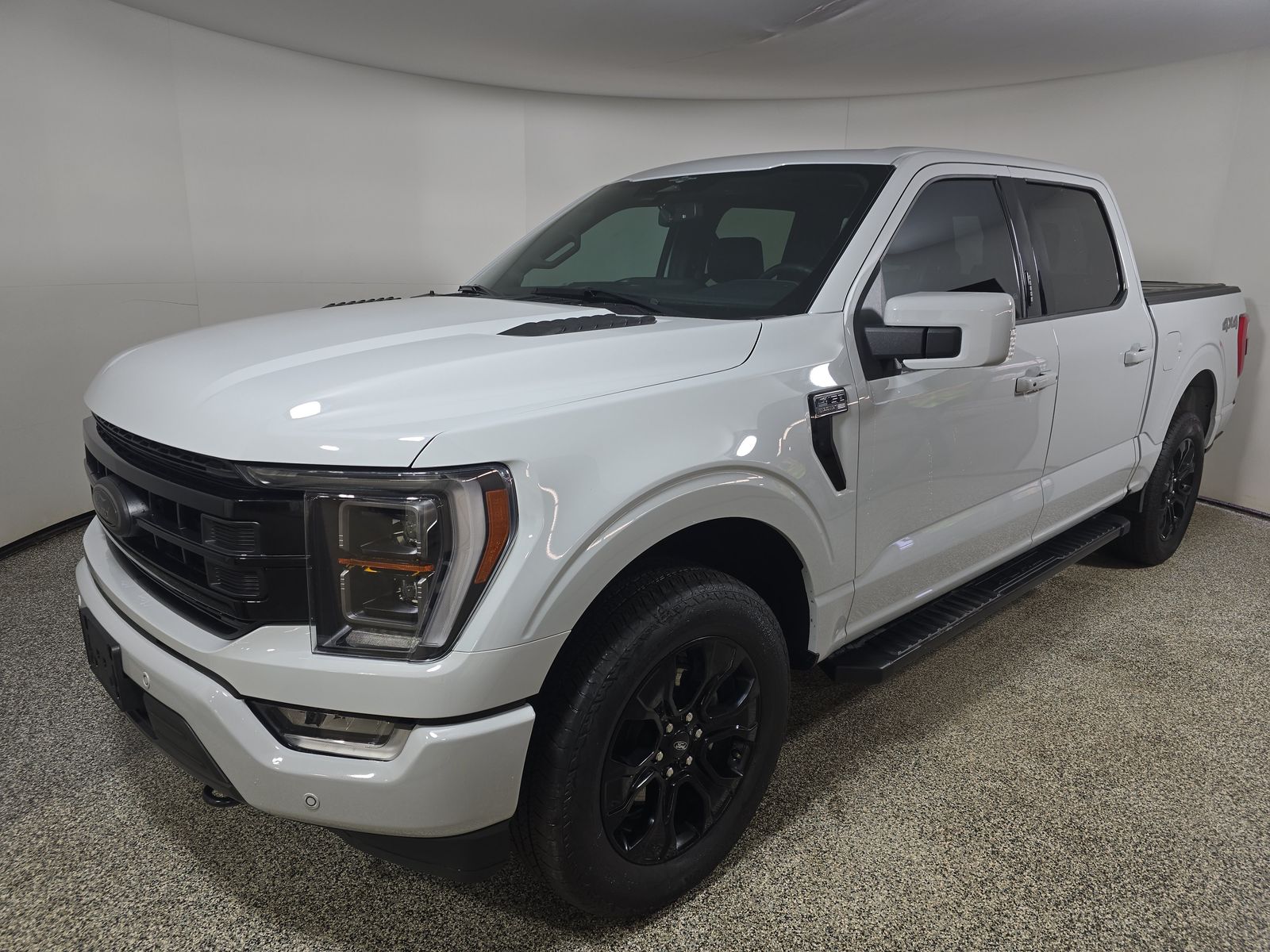 2023 Ford F-150 Lariat AWD