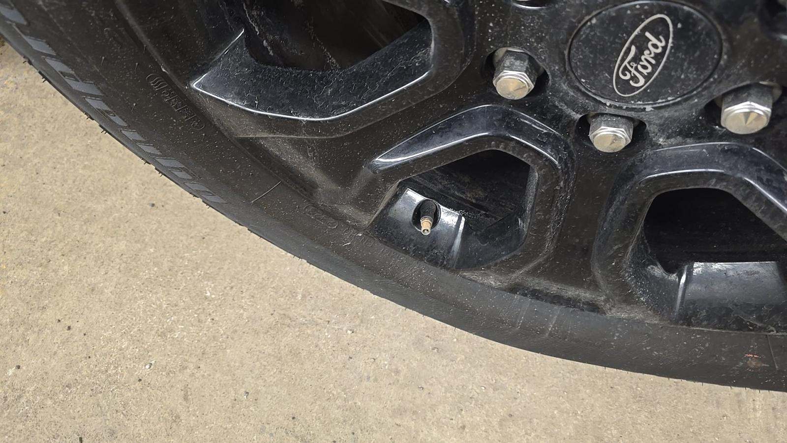 2023 Ford F-150 Lariat AWD