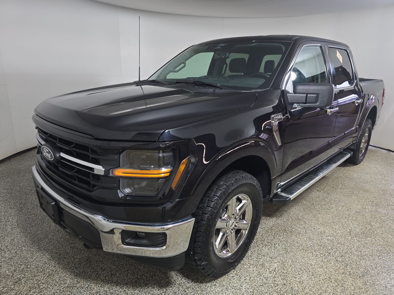 2024 Ford F-150 XLT AWD