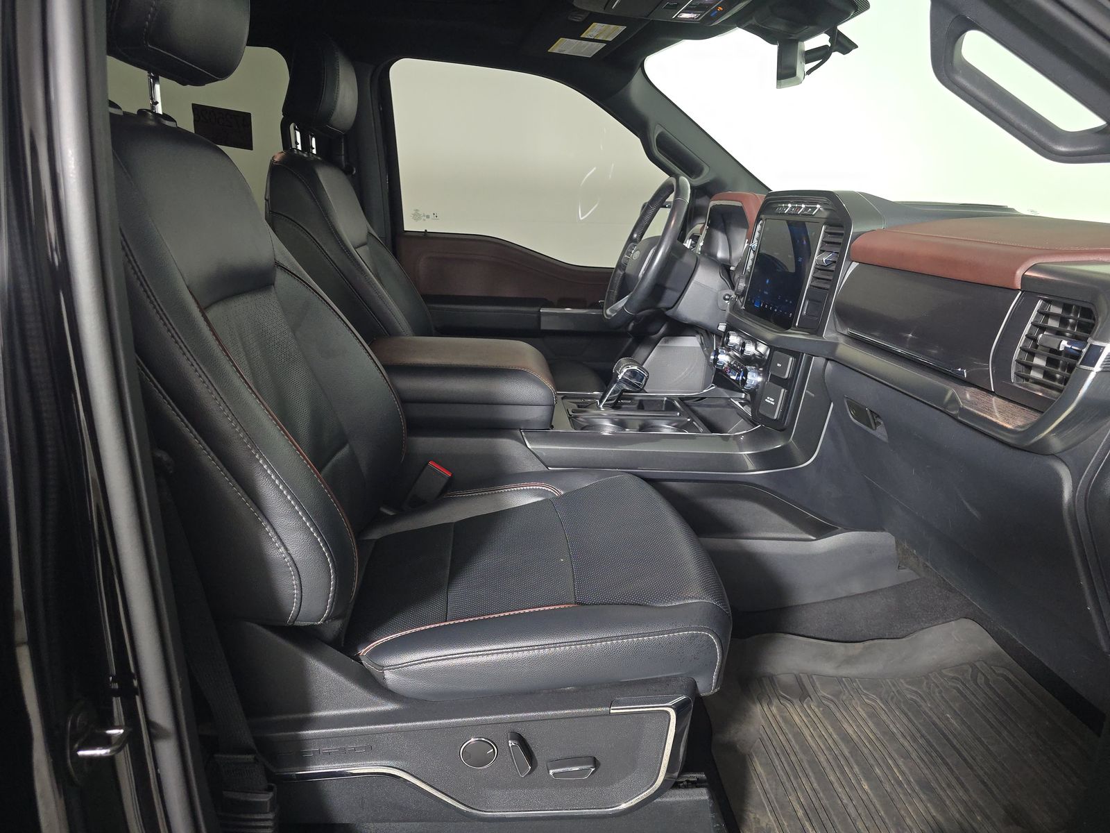 2023 Ford F-150 Lariat AWD