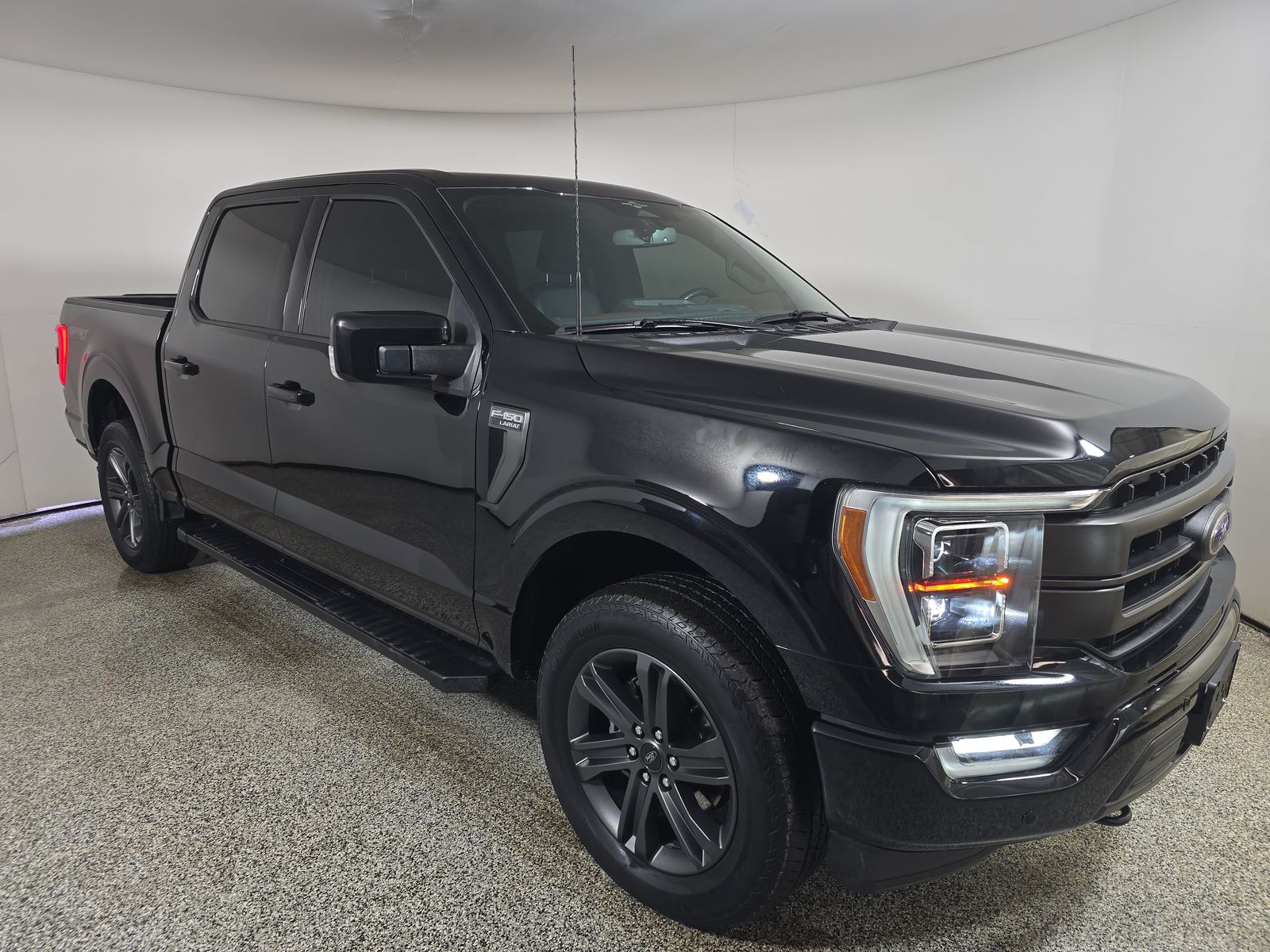 2023 Ford F-150 Lariat AWD