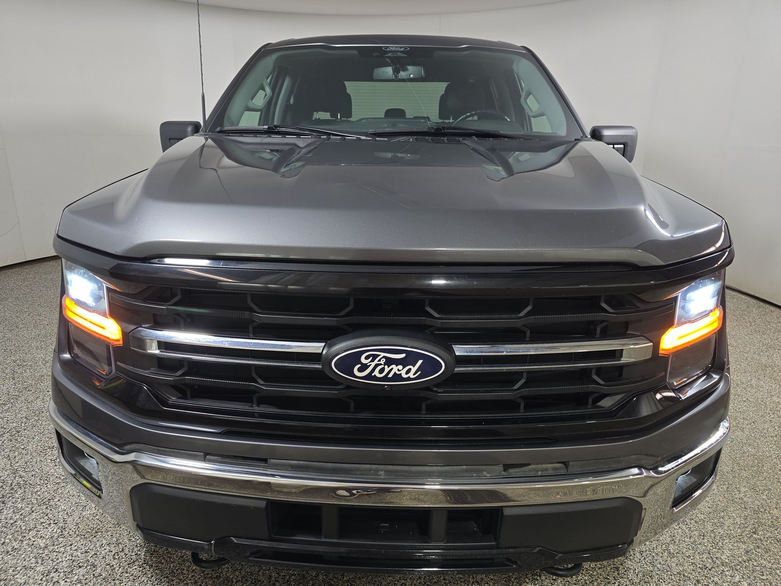 2024 Ford F-150 XLT AWD