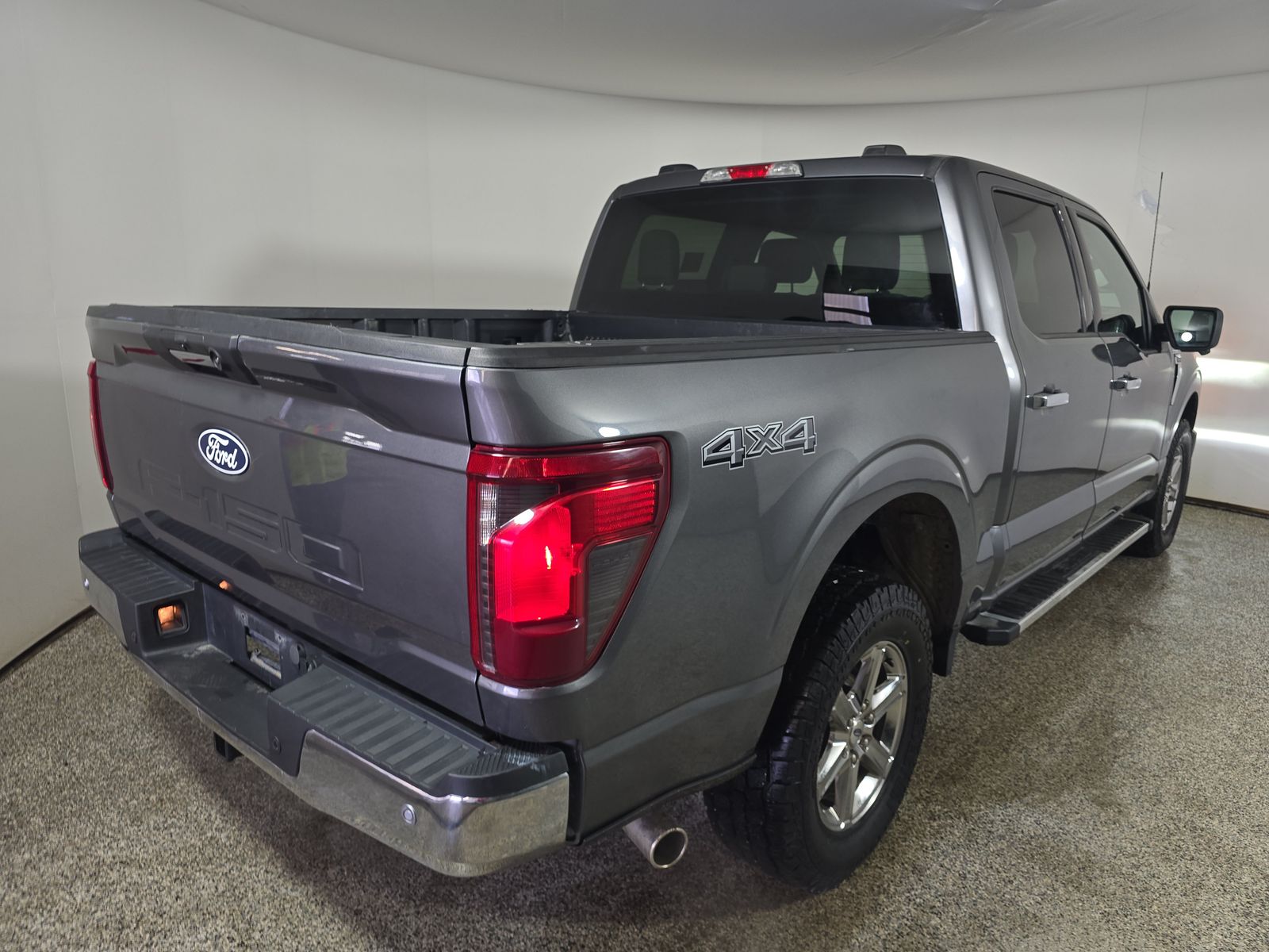 2024 Ford F-150 XLT AWD