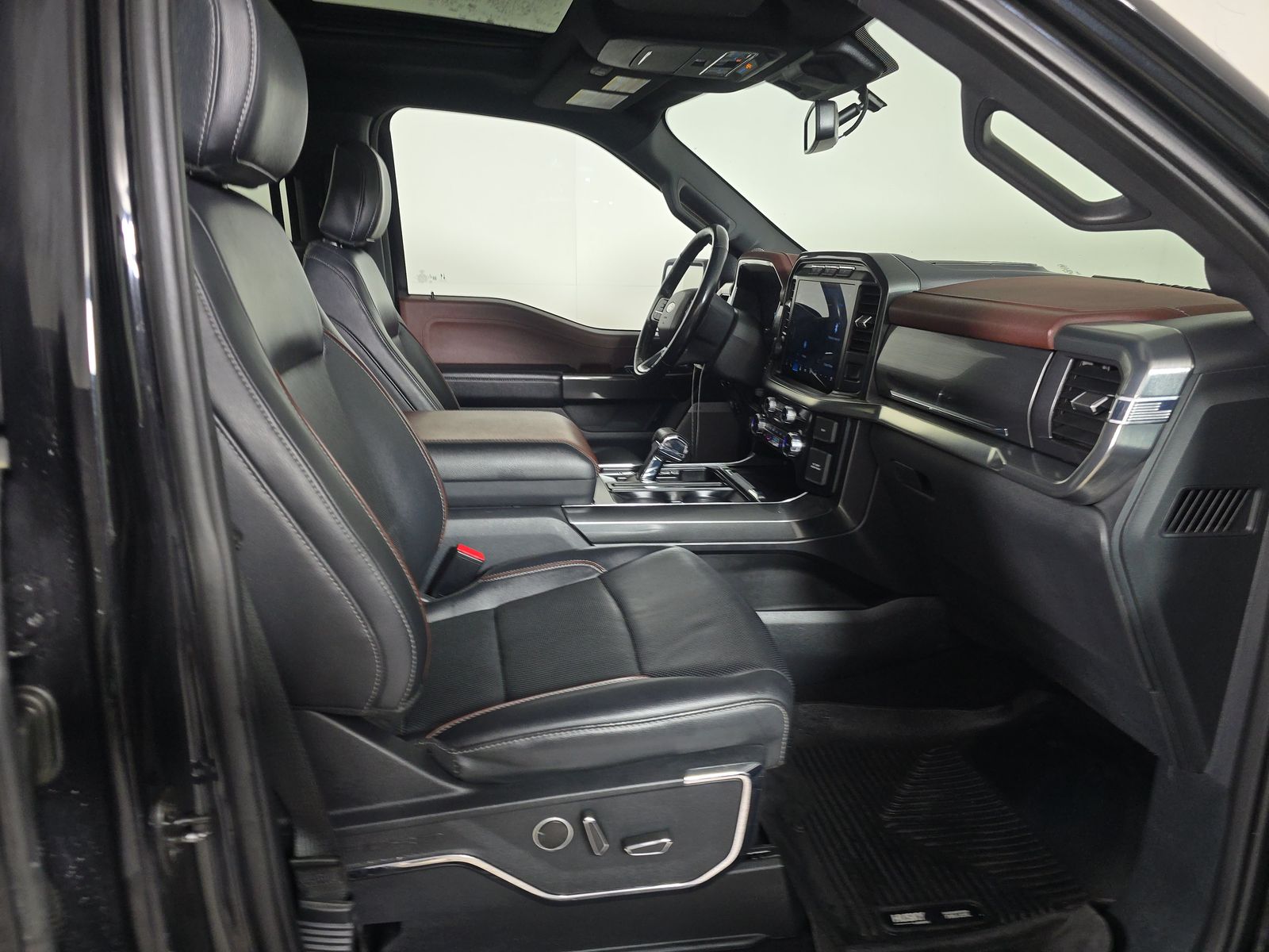 2023 Ford F-150 Lariat AWD