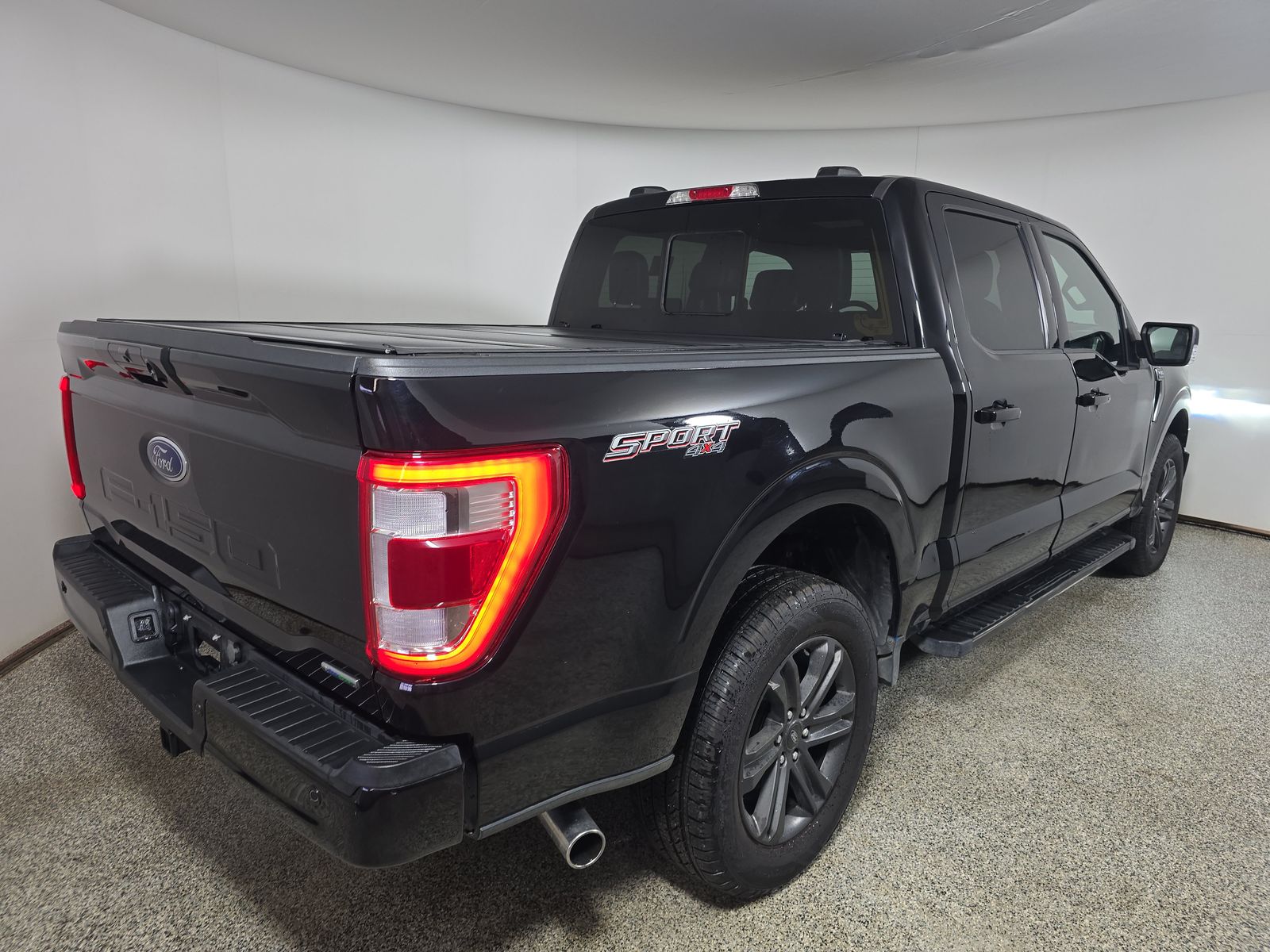 2023 Ford F-150 Lariat AWD
