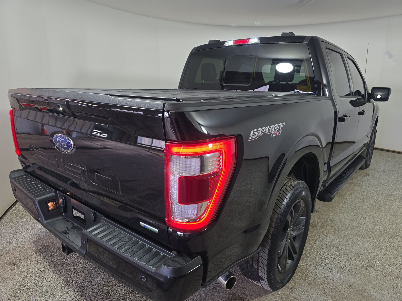 2023 Ford F-150 Lariat AWD