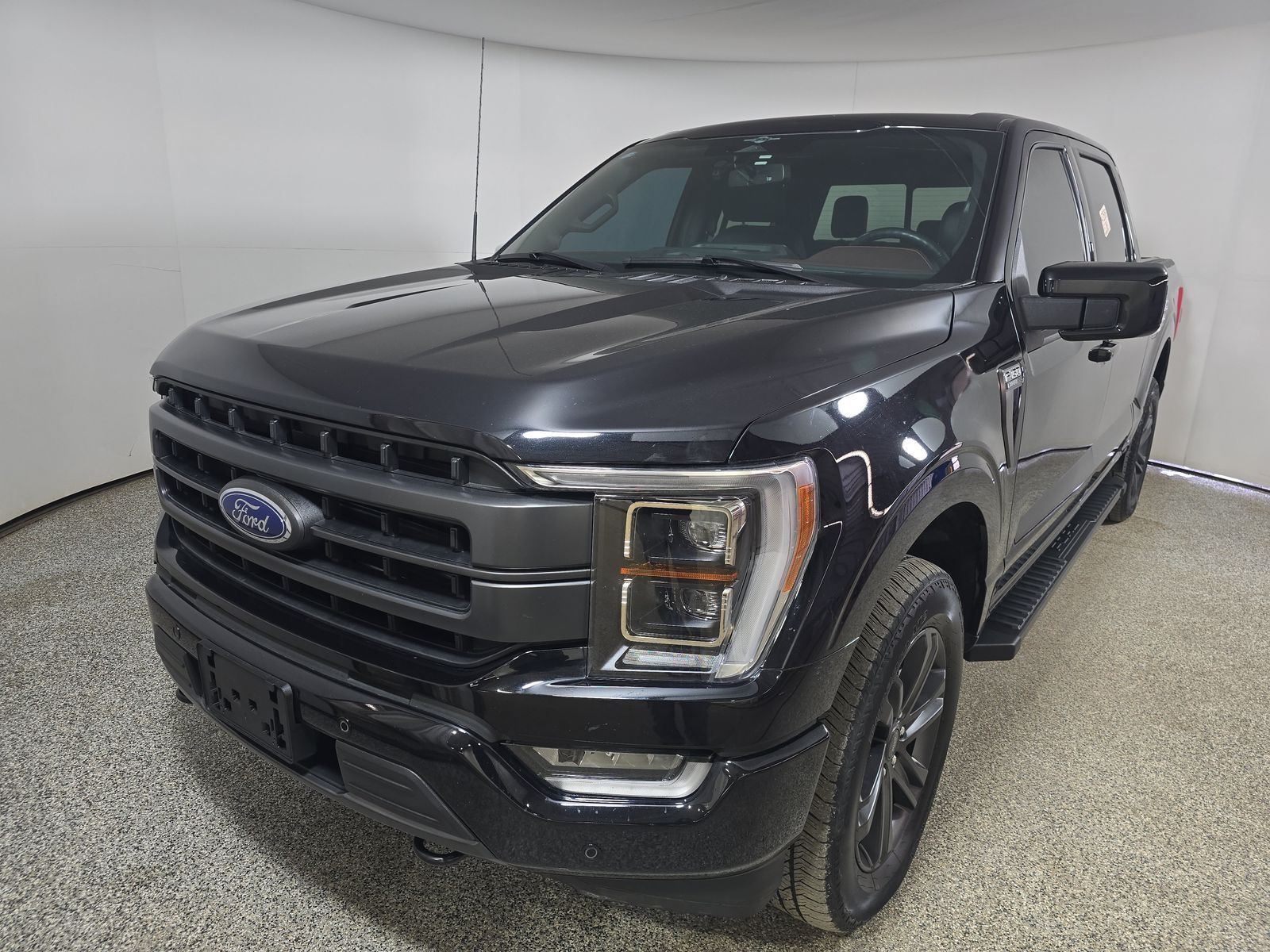 2023 Ford F-150 Lariat AWD