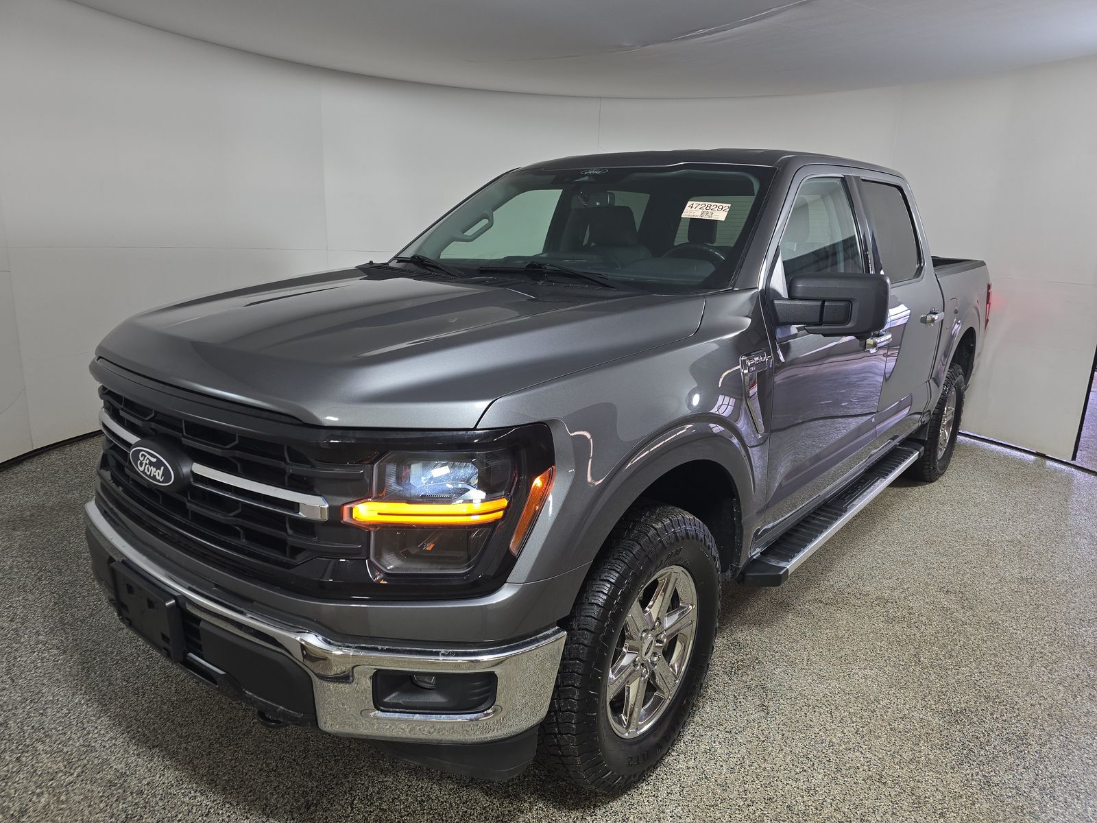 2024 Ford F-150 XLT AWD