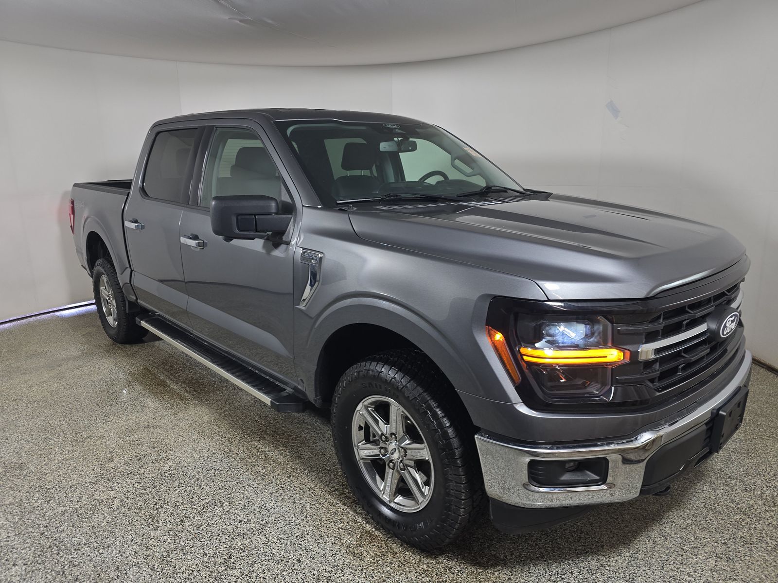 2024 Ford F-150 XLT AWD