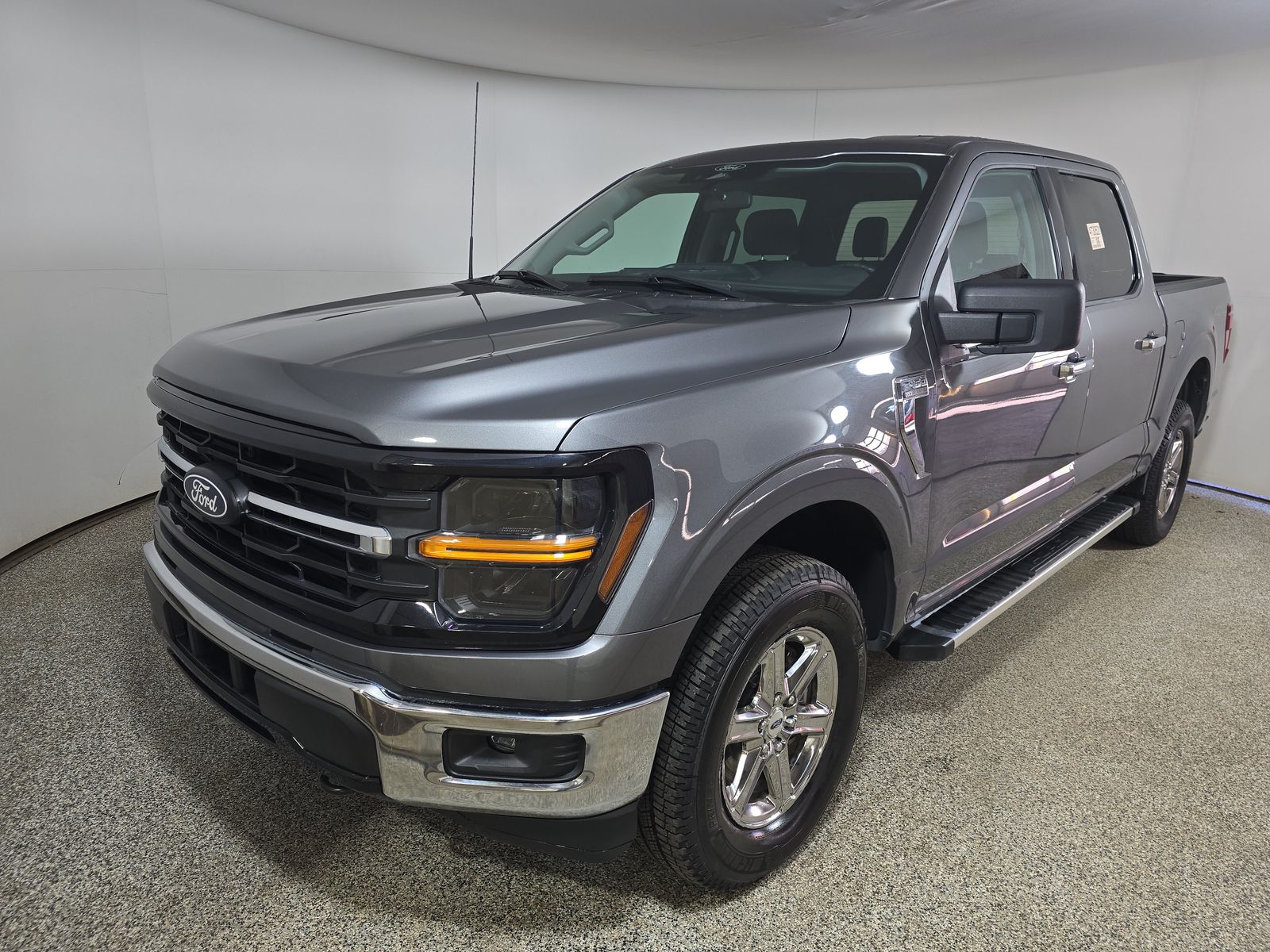 2025 Ford F-150 XLT AWD