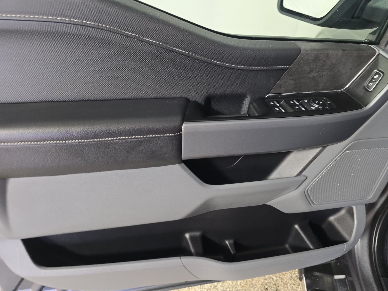 2025 Ford F-150 XLT AWD