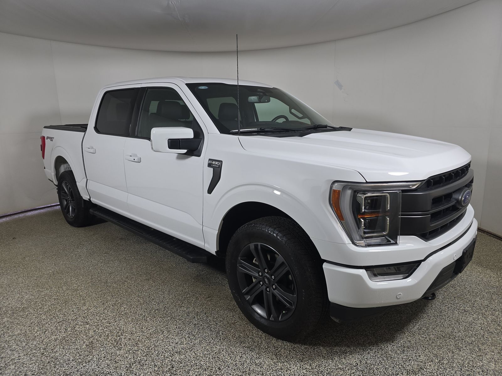 2023 Ford F-150 Lariat AWD