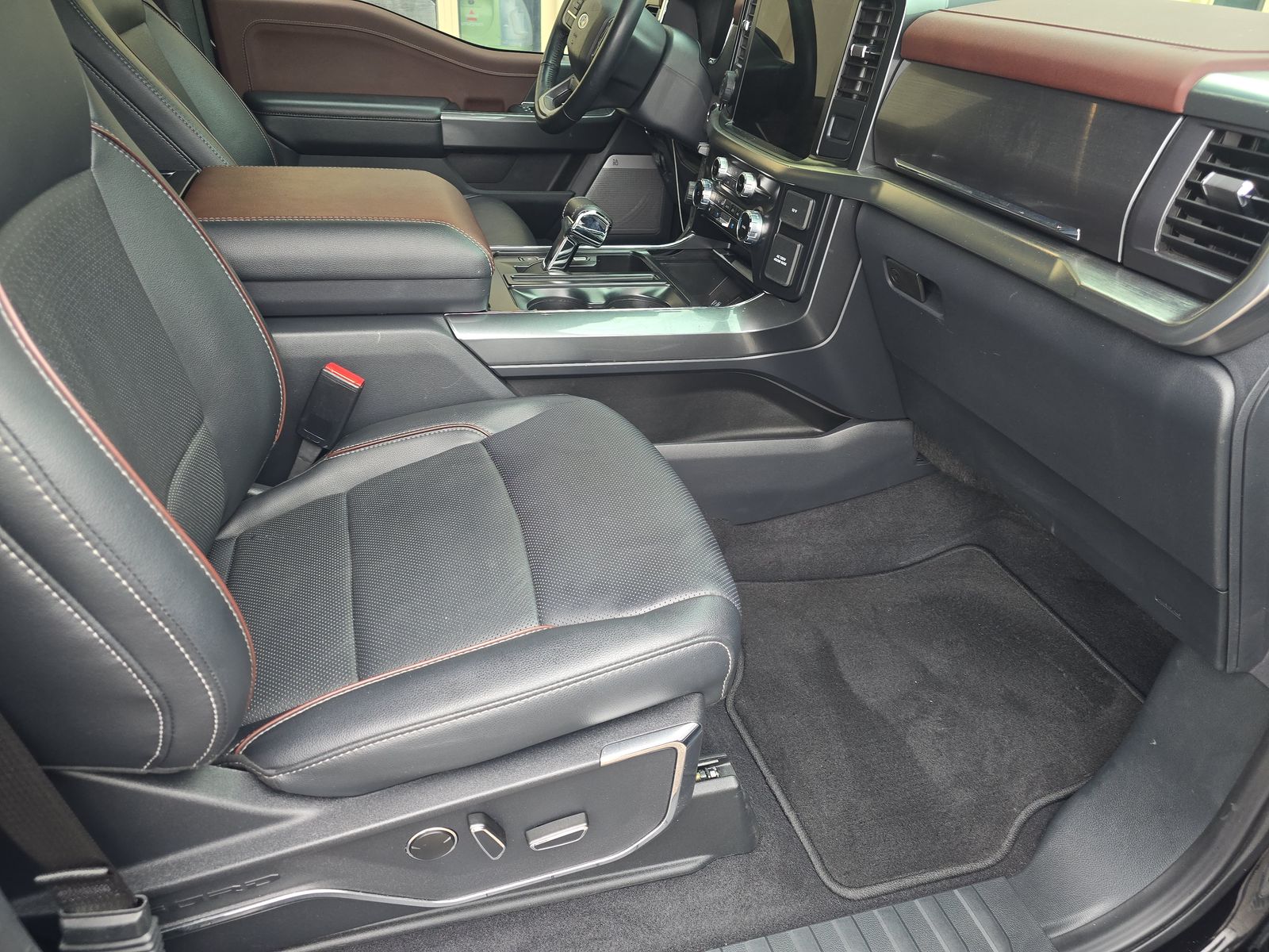 2023 Ford F-150 Lariat AWD