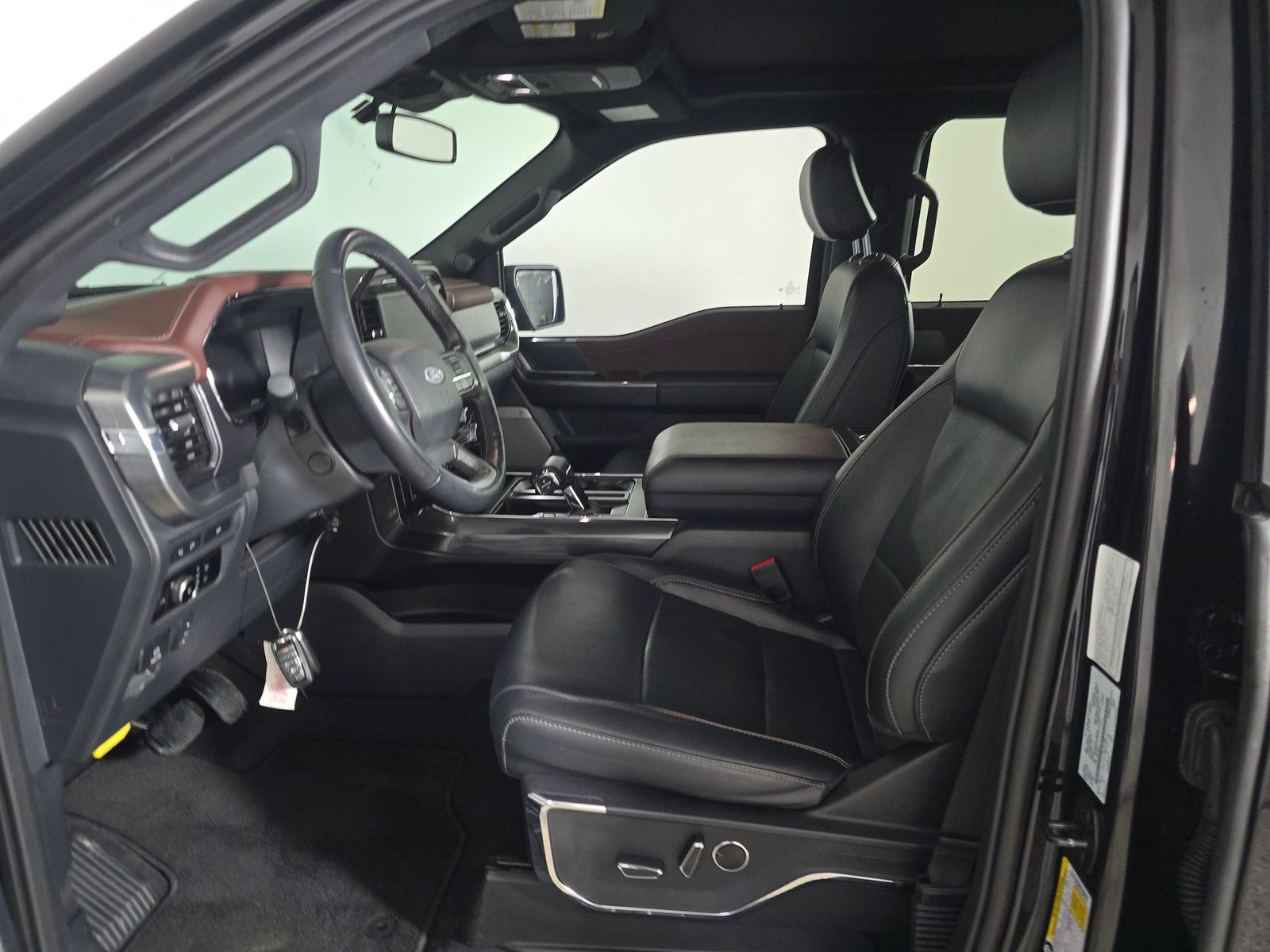 2023 Ford F-150 Lariat AWD