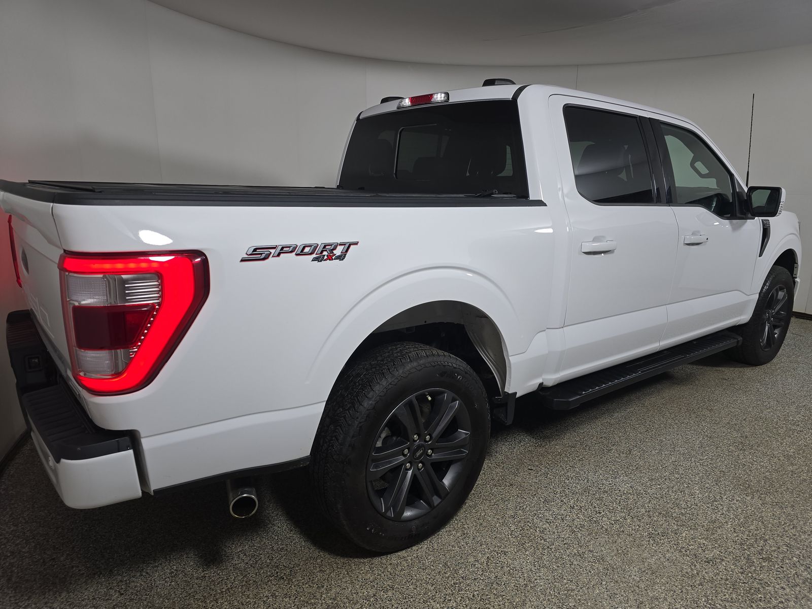 2023 Ford F-150 Lariat AWD