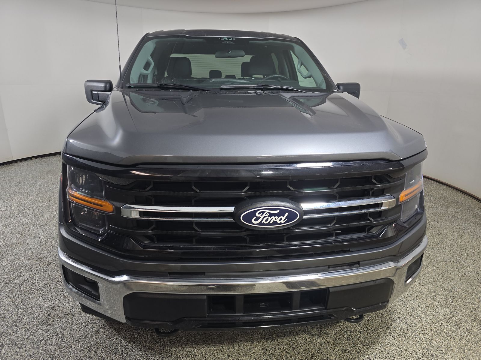 2025 Ford F-150 XLT AWD