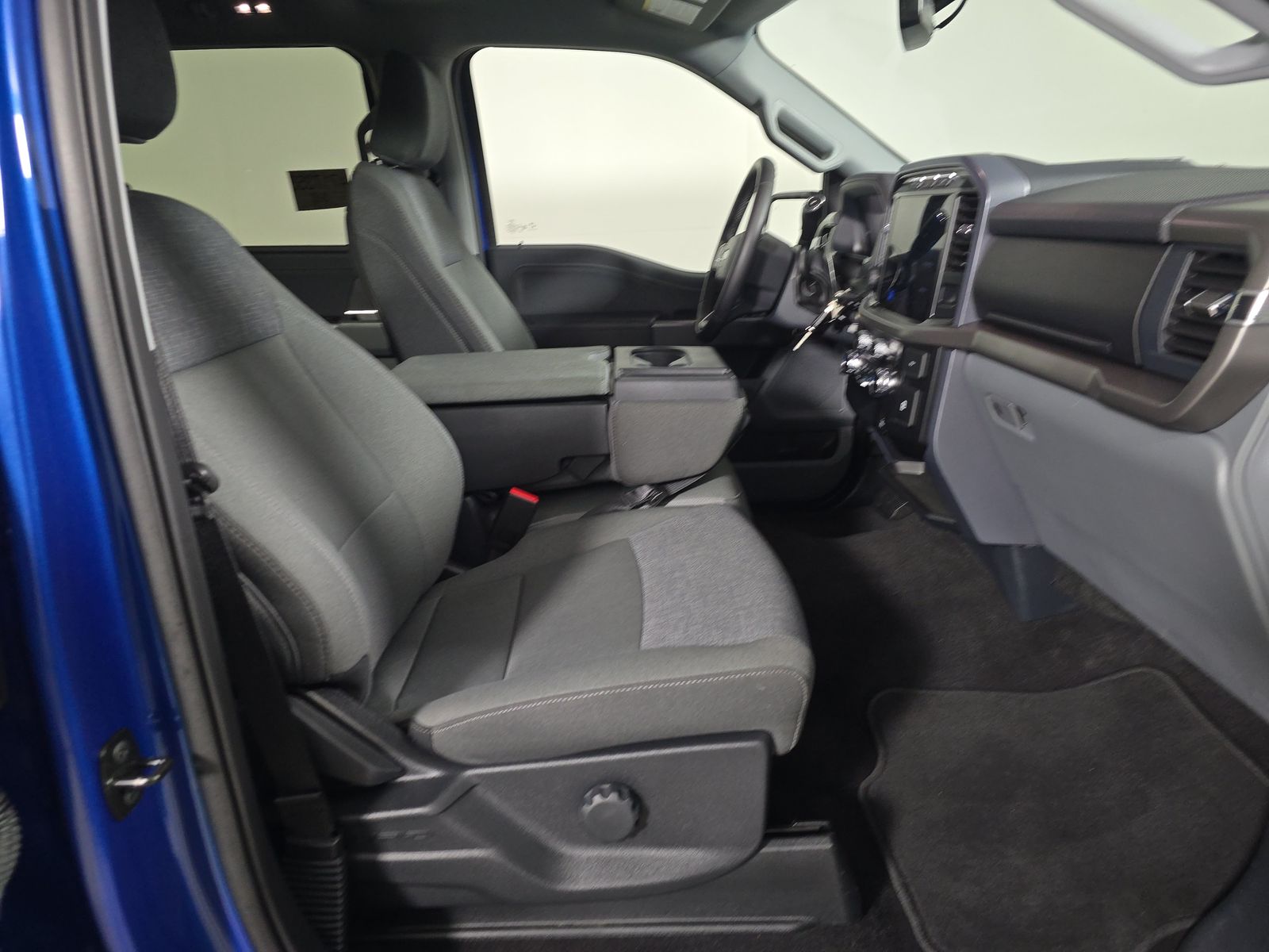 2024 Ford F-150 XLT AWD