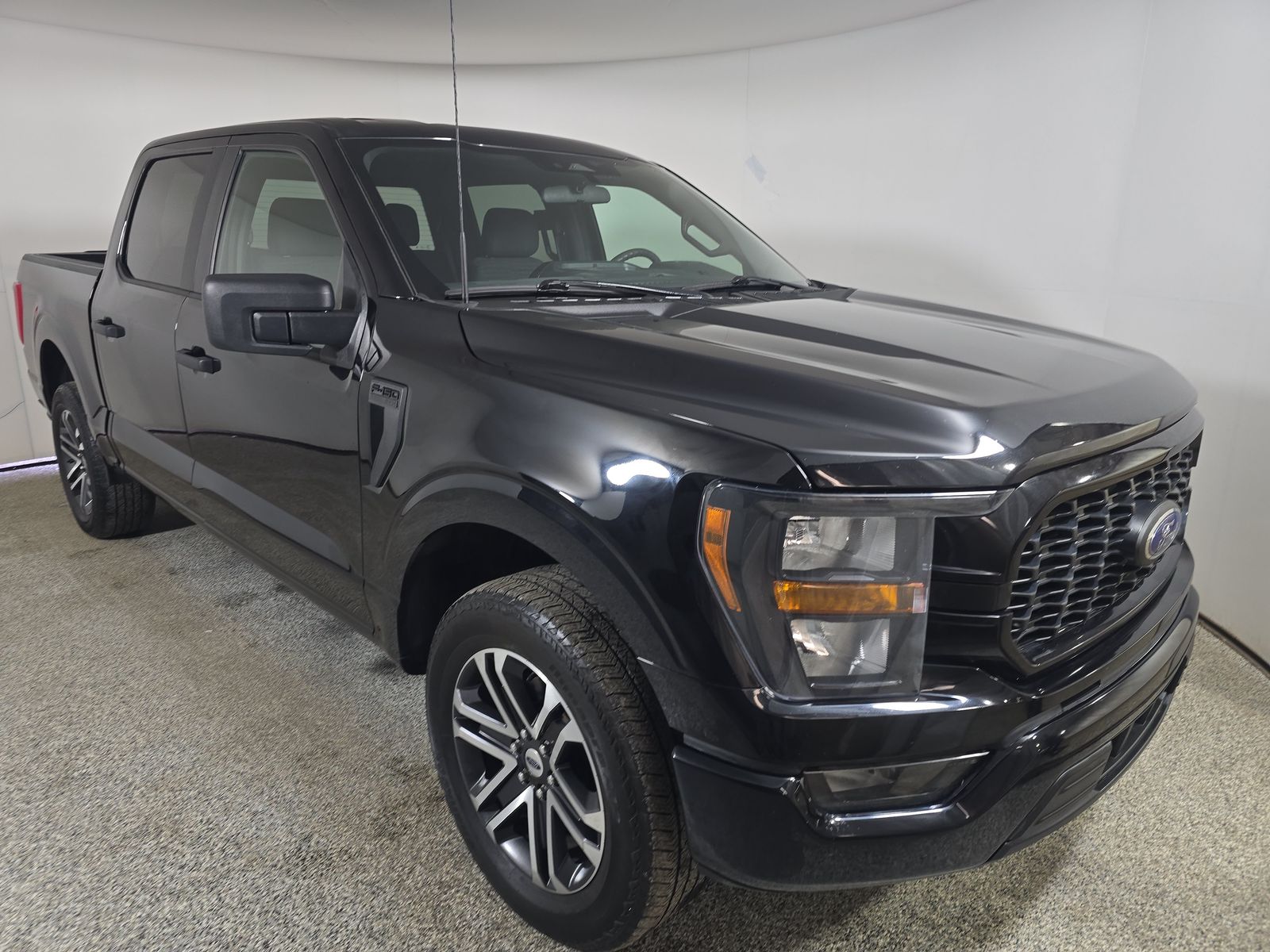 2023 Ford F-150 XL AWD
