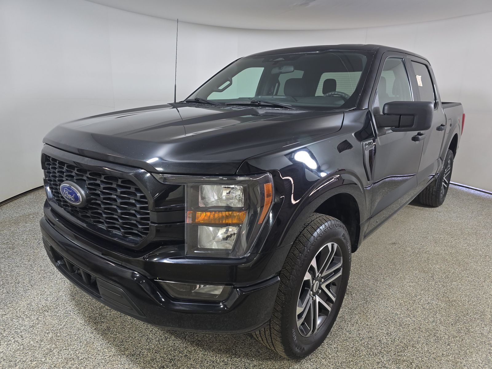2023 Ford F-150 XL AWD