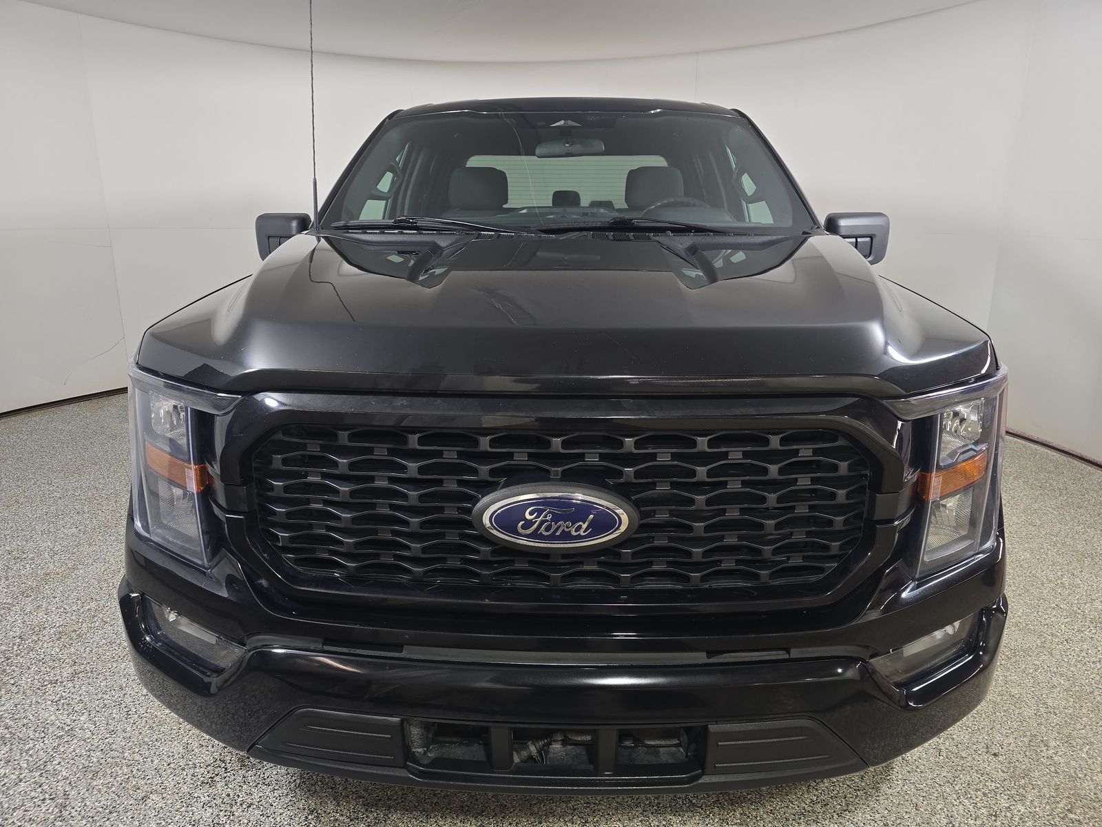 2023 Ford F-150 XL AWD