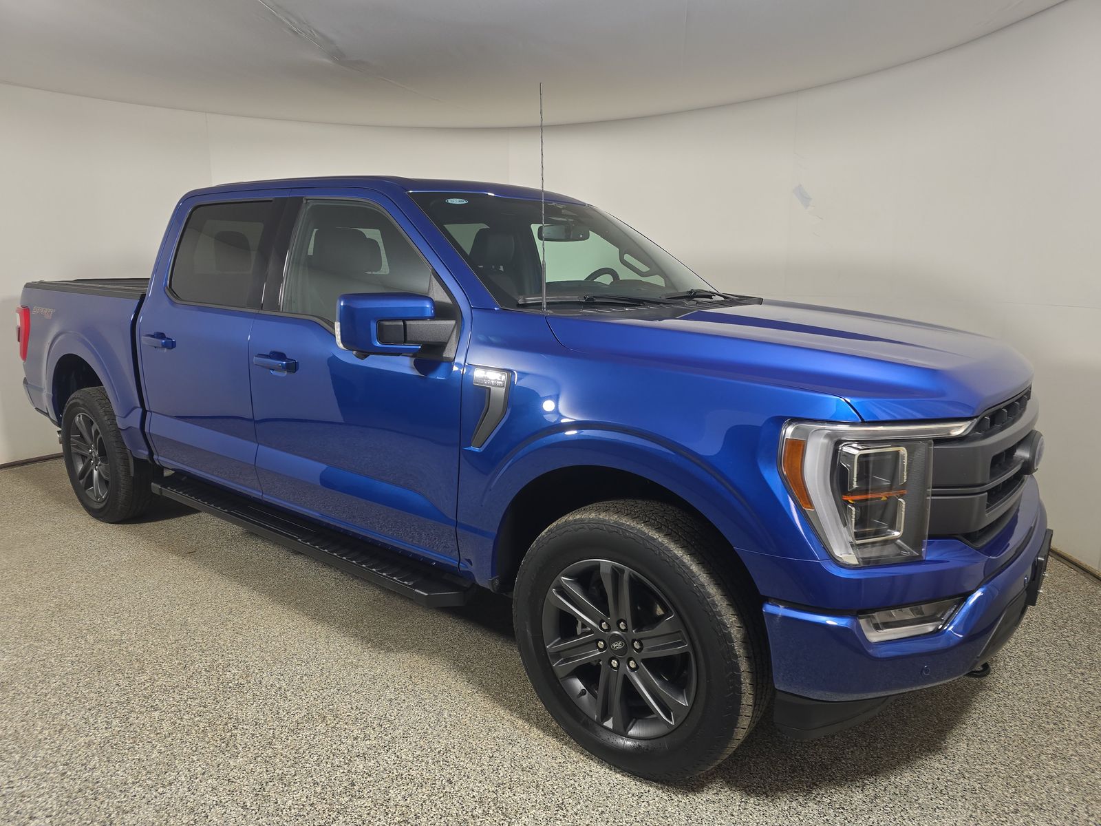 2023 Ford F-150 Lariat AWD
