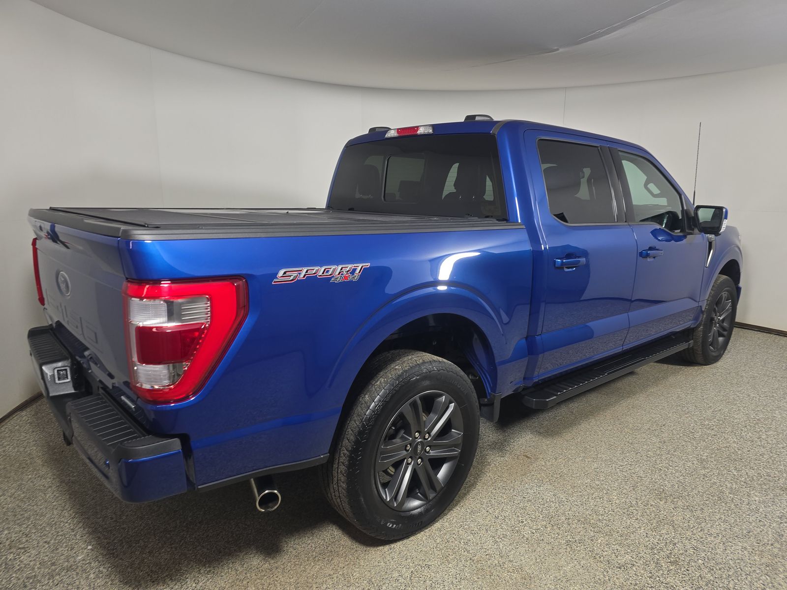 2023 Ford F-150 Lariat AWD