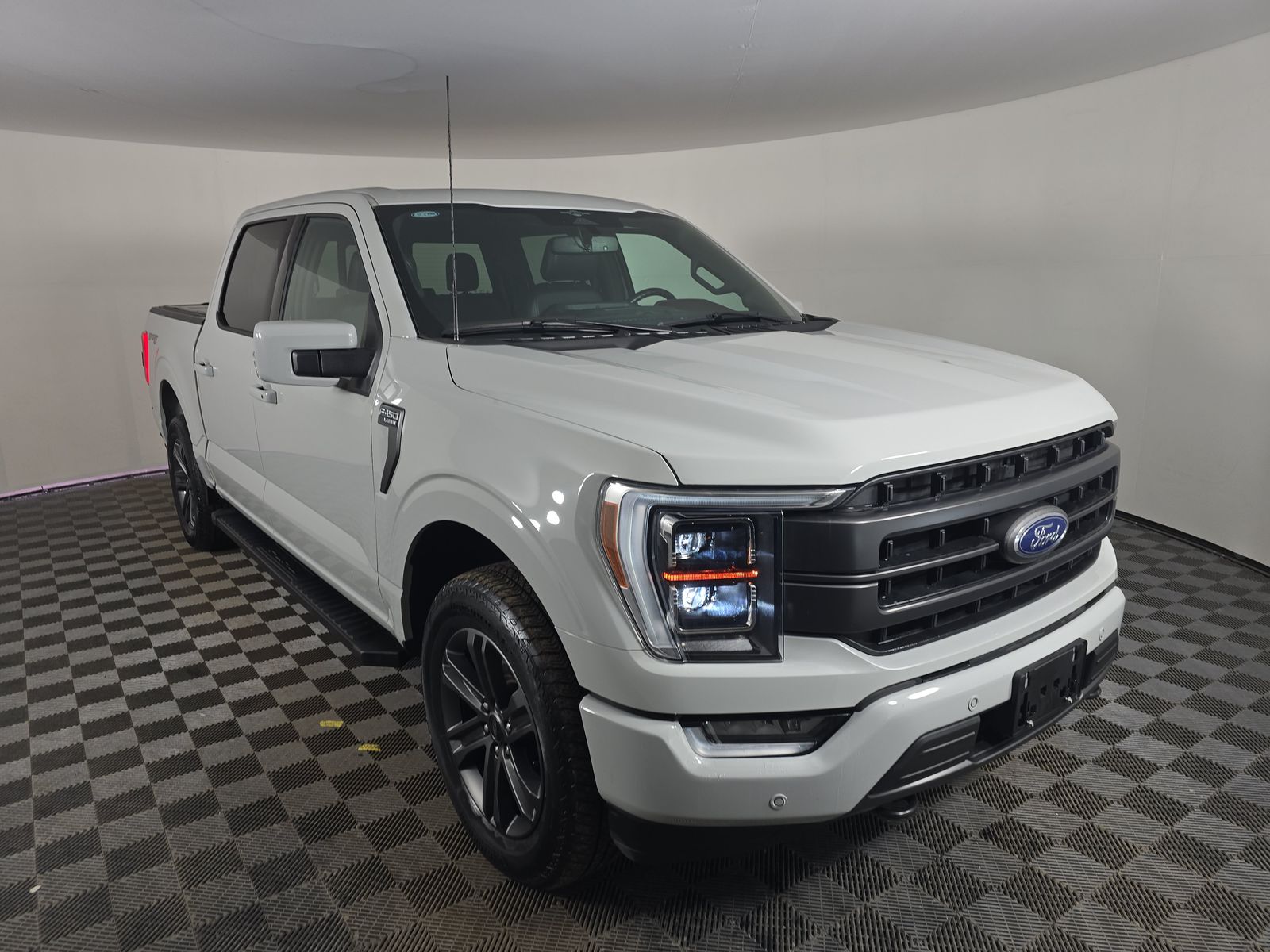 2023 Ford F-150 Lariat AWD