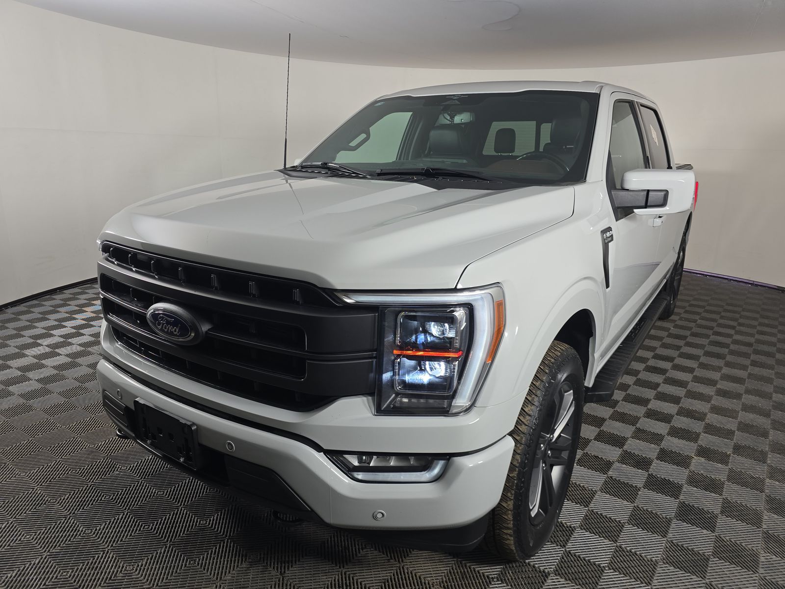 2023 Ford F-150 Lariat AWD