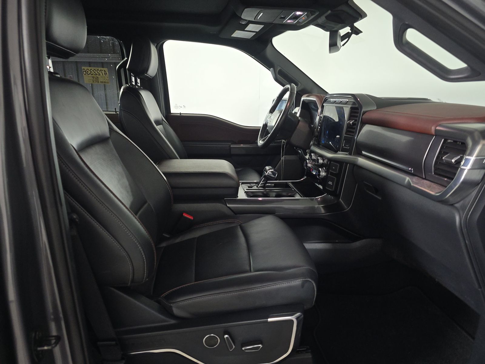 2023 Ford F-150 Lariat AWD