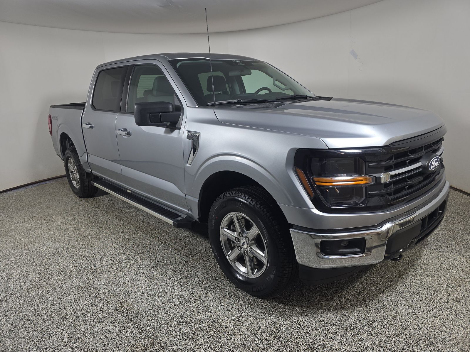 2025 Ford F-150 XLT AWD