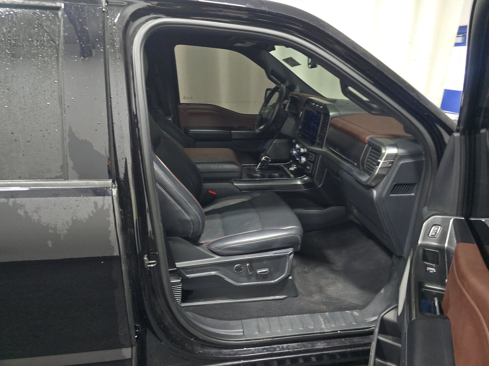 2023 Ford F-150 Lariat AWD