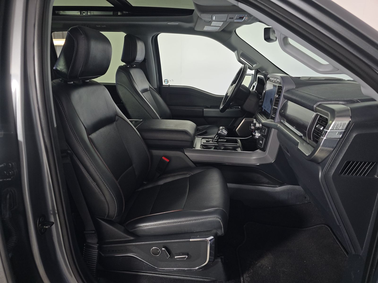 2023 Ford F-150 Lariat AWD