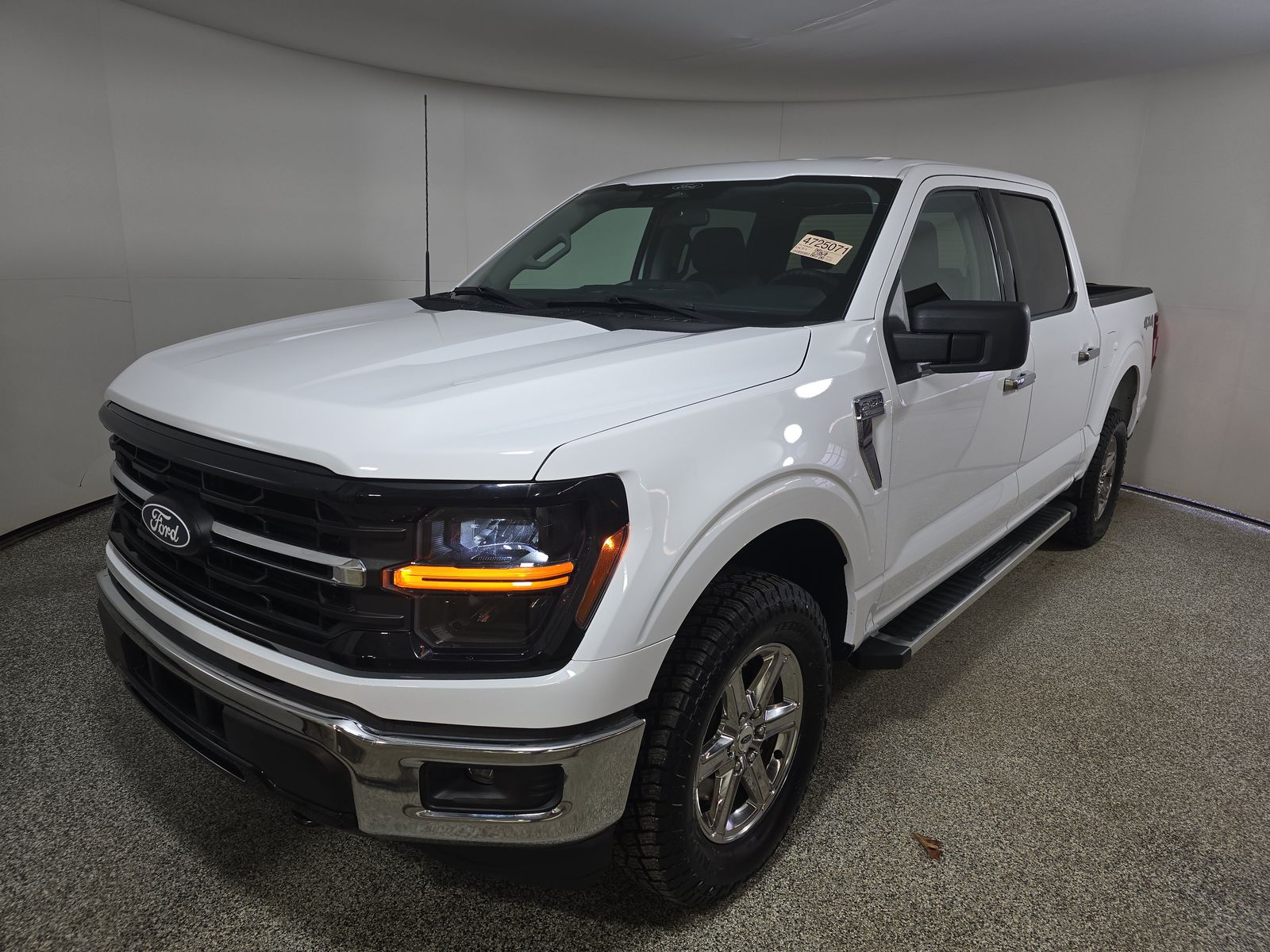 2025 Ford F-150 XLT AWD