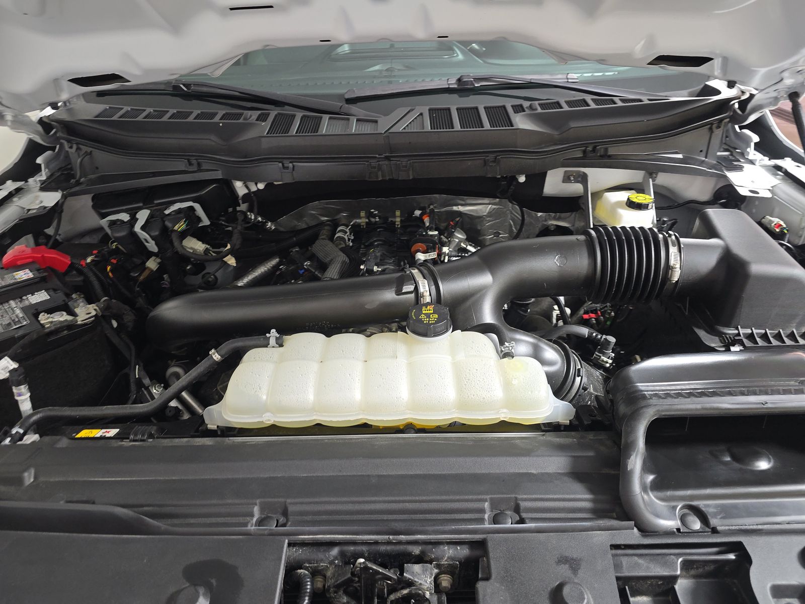 2025 Ford F-150 XLT AWD