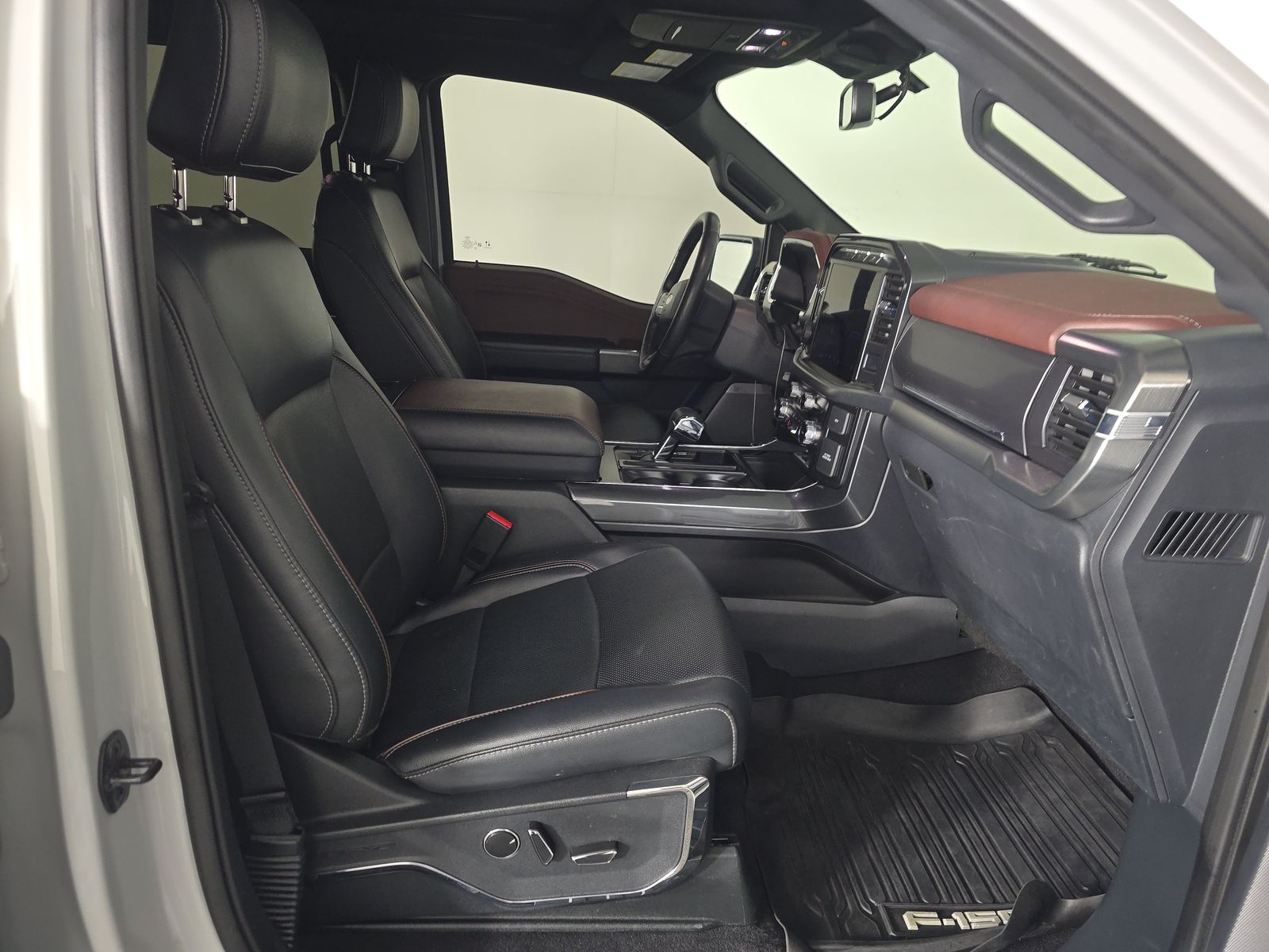 2023 Ford F-150 Lariat AWD