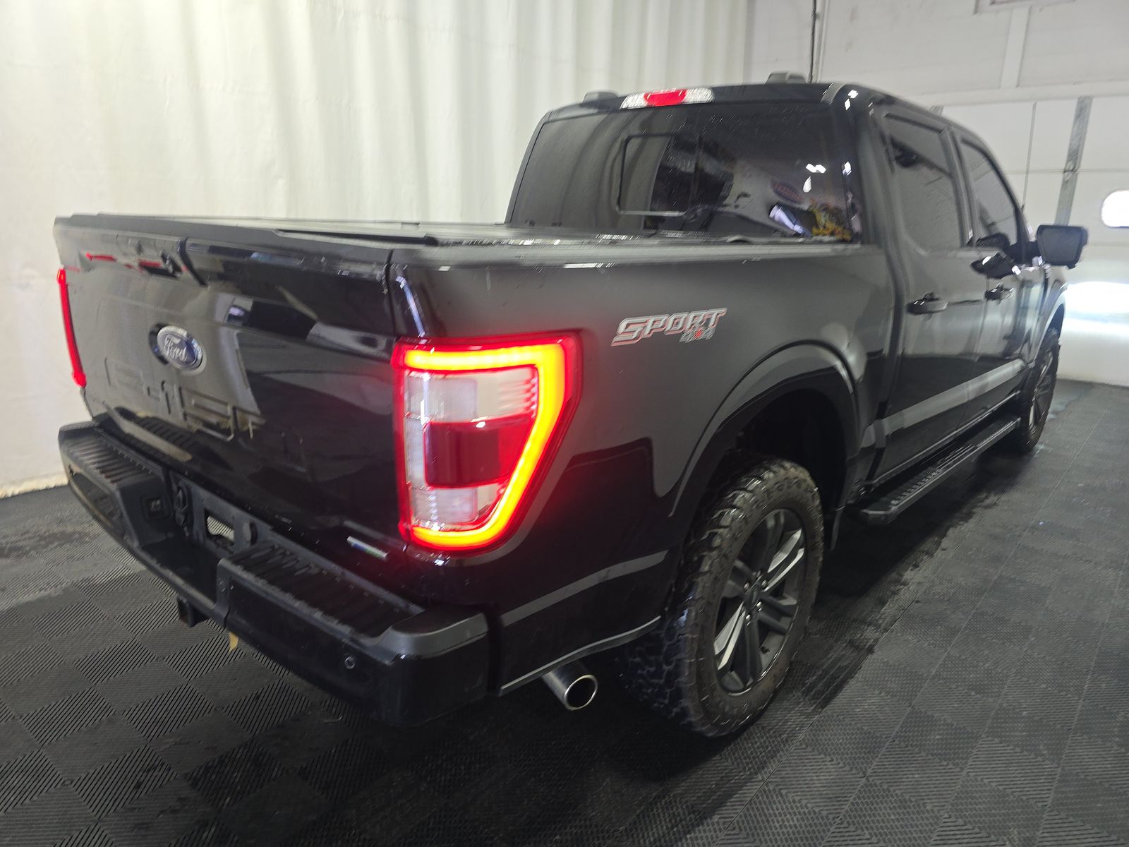 2023 Ford F-150 Lariat AWD