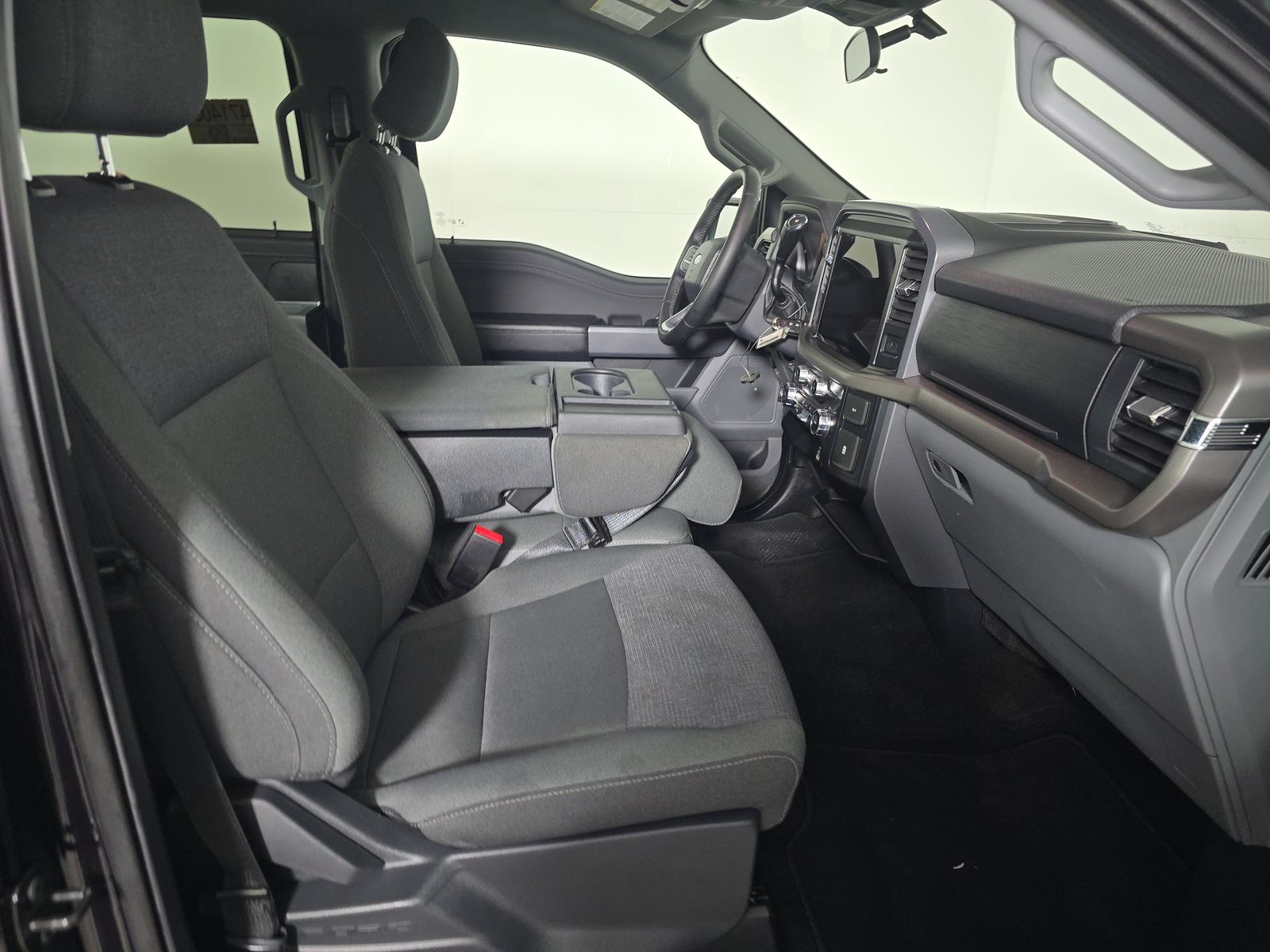 2025 Ford F-150 XLT AWD