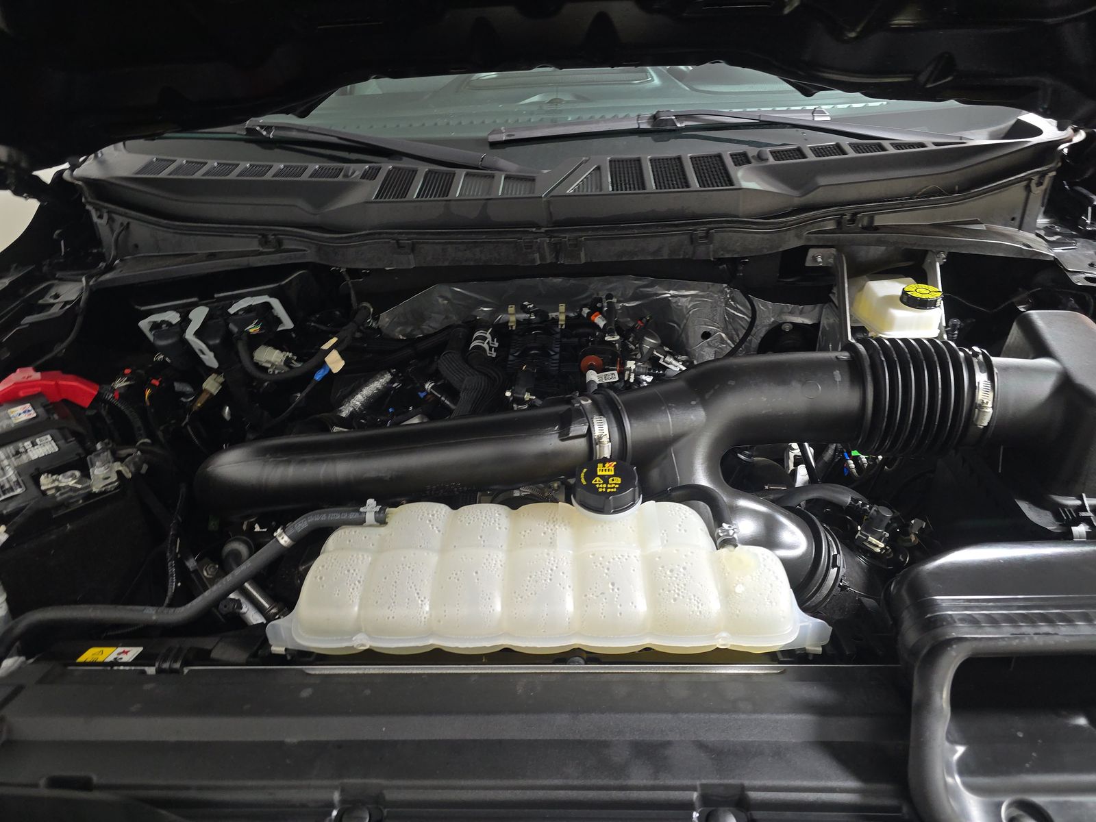 2025 Ford F-150 XLT AWD