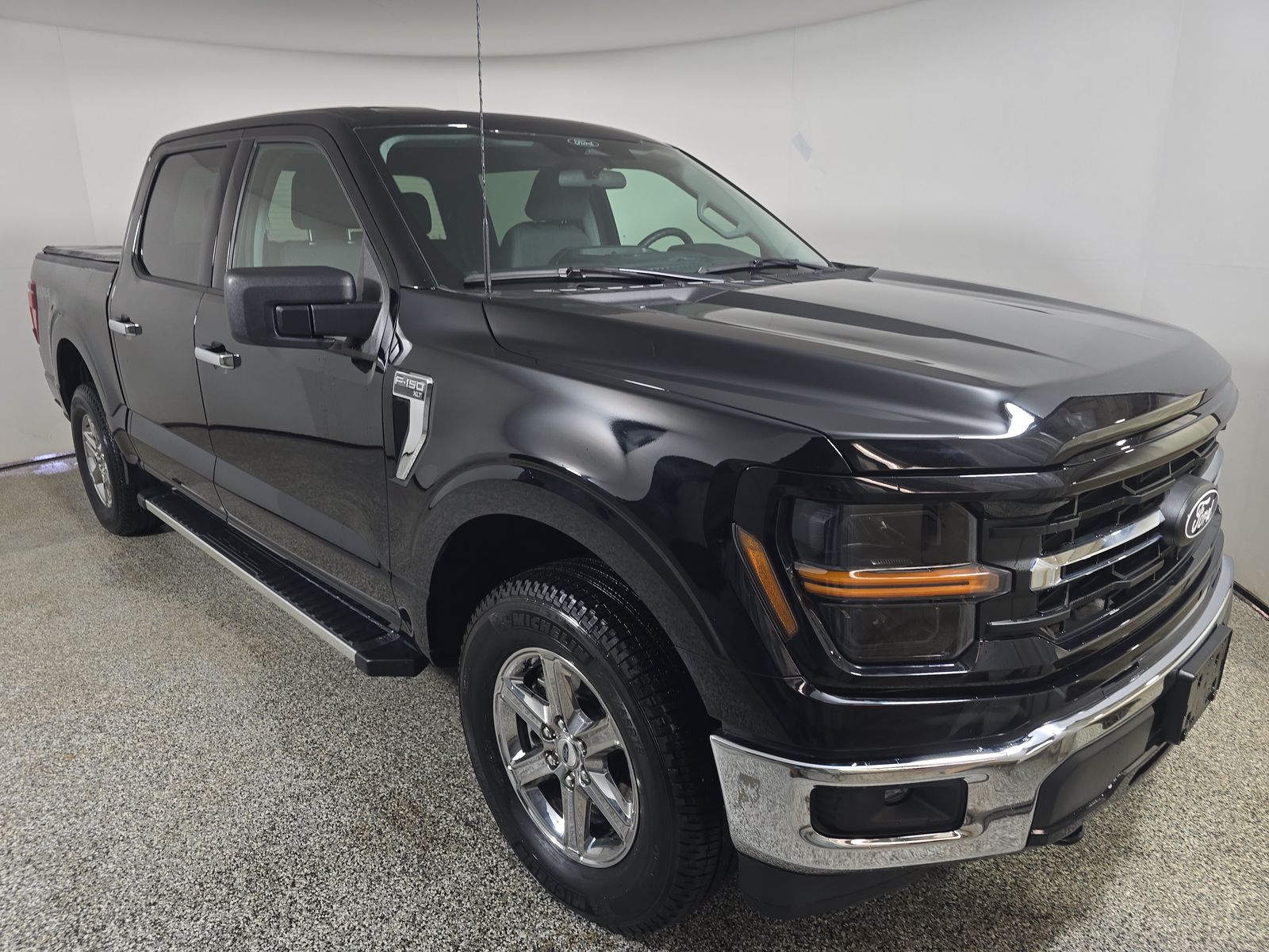 2025 Ford F-150 XLT AWD