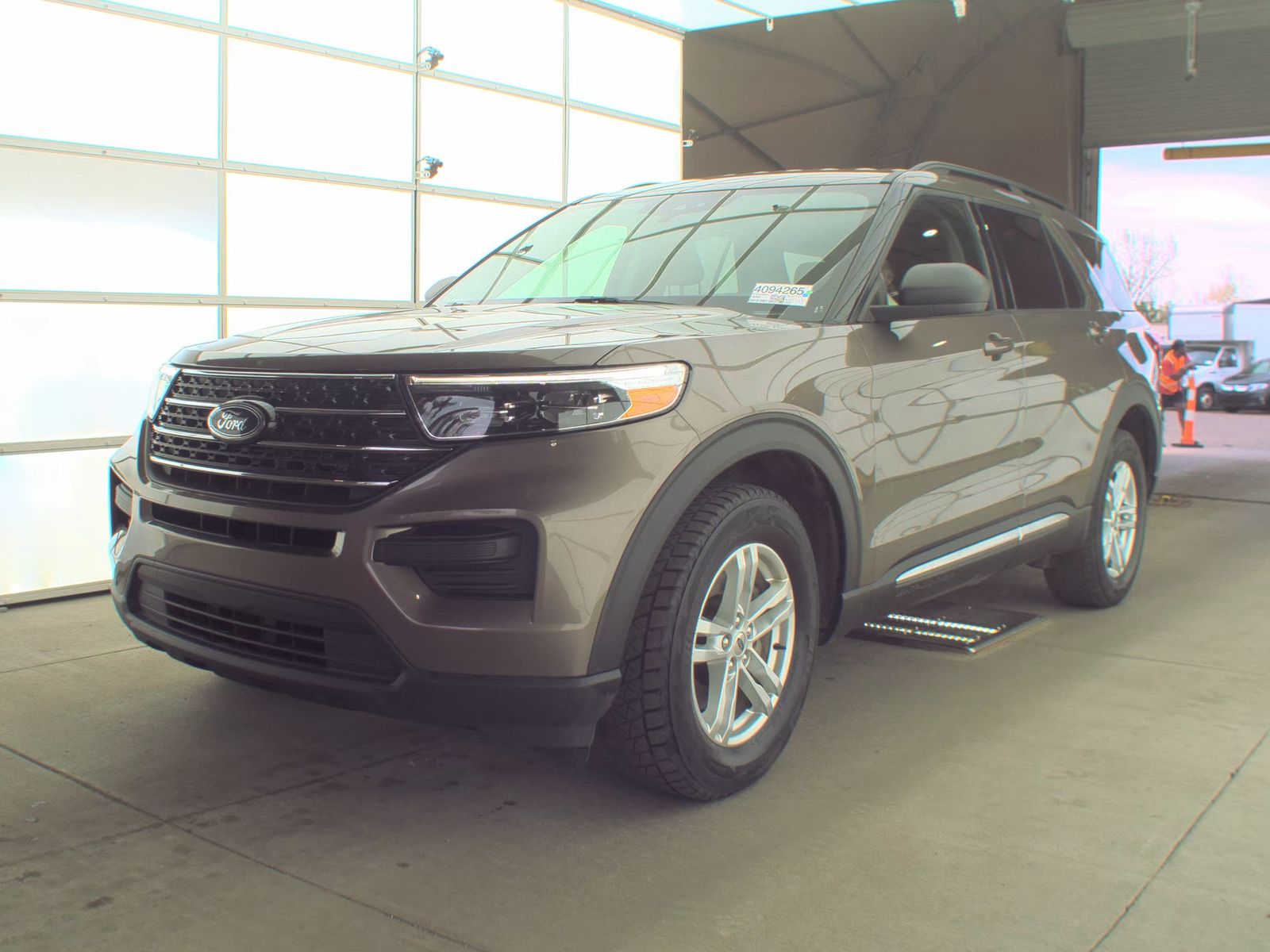 FORD EXPLORER - 1